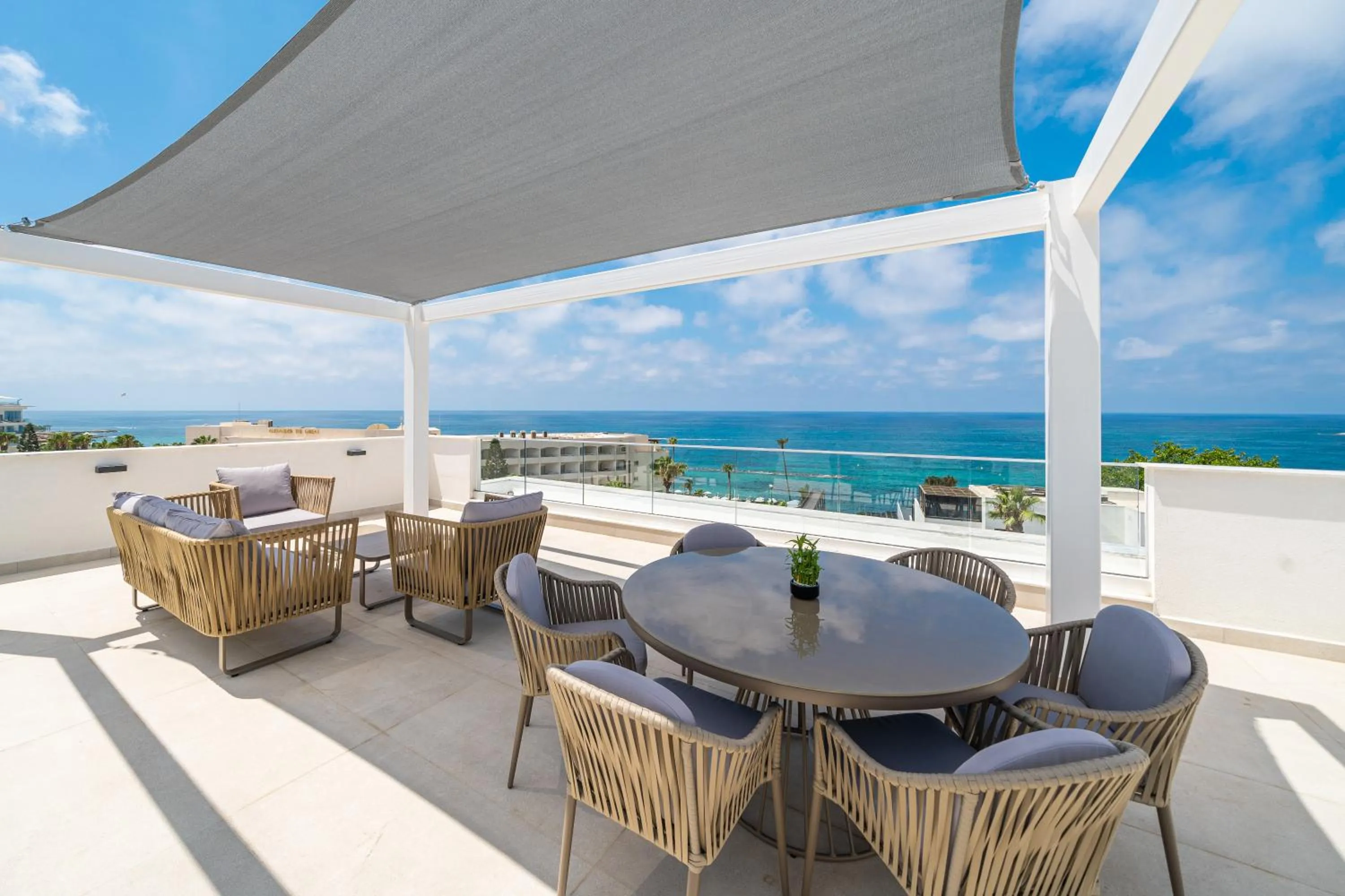 Patio in Waterside Sea View Apartments