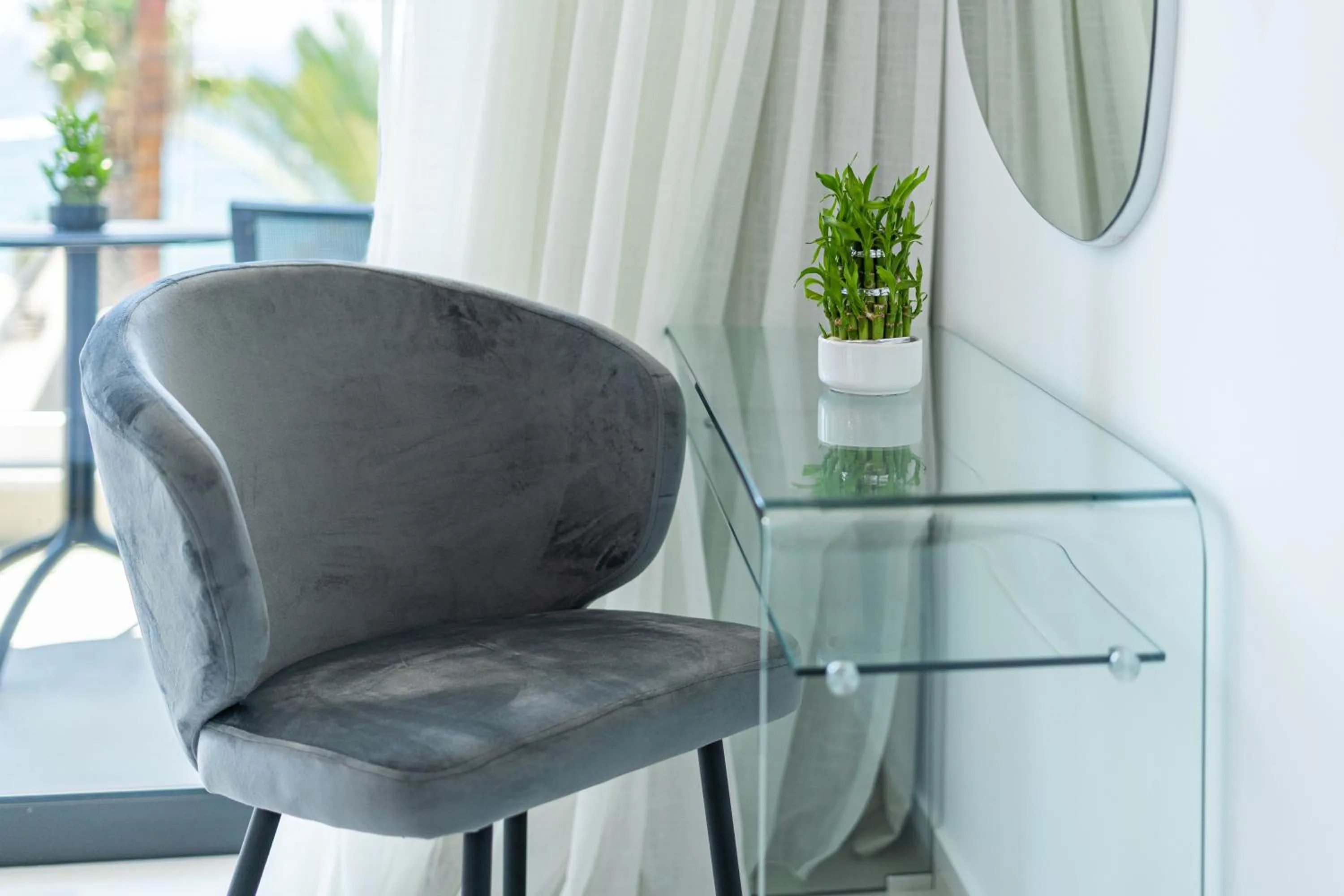 Seating area in Waterside Sea View Apartments