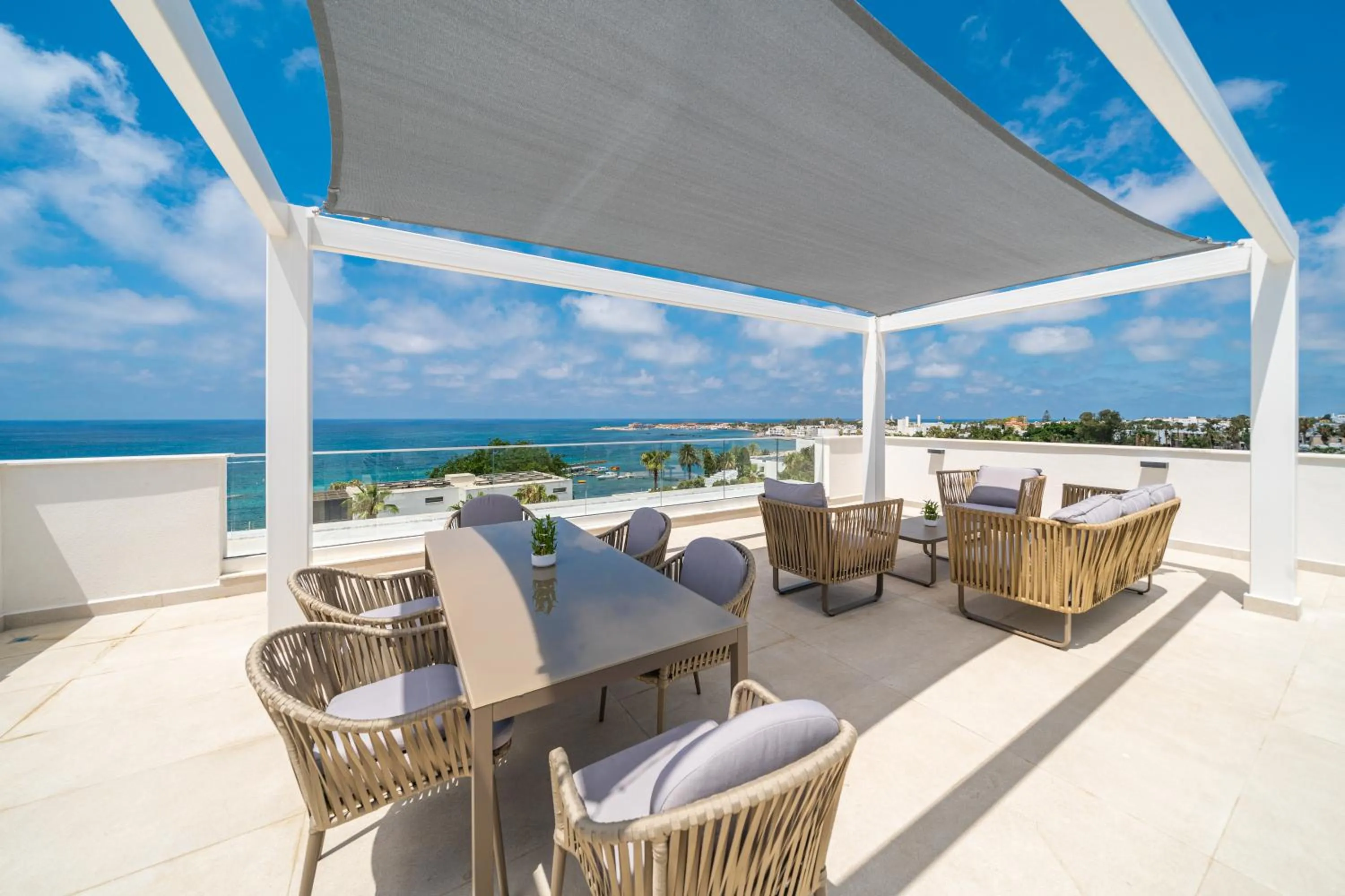 Patio in Waterside Sea View Apartments