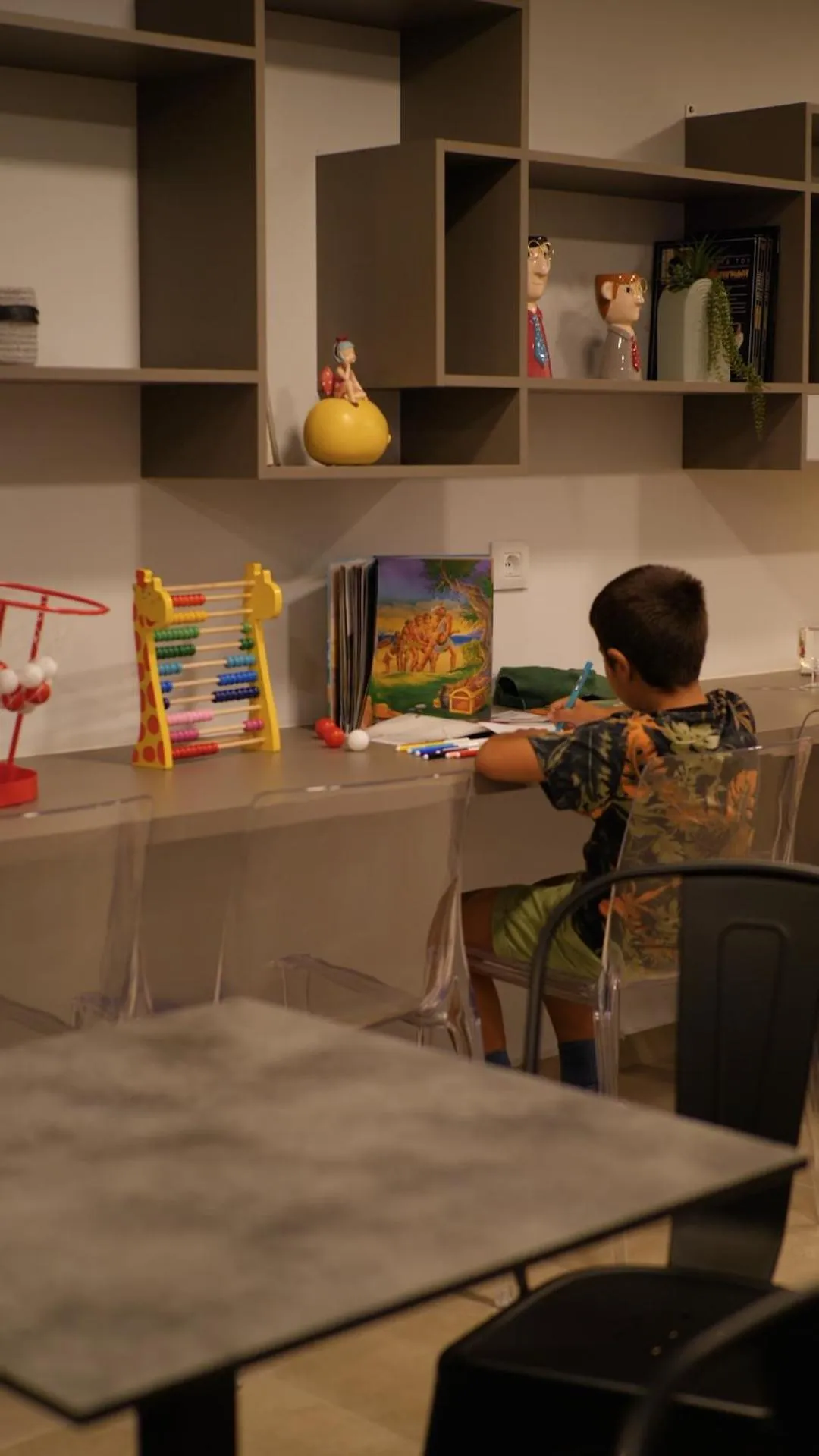 Lines Concept Accommodation