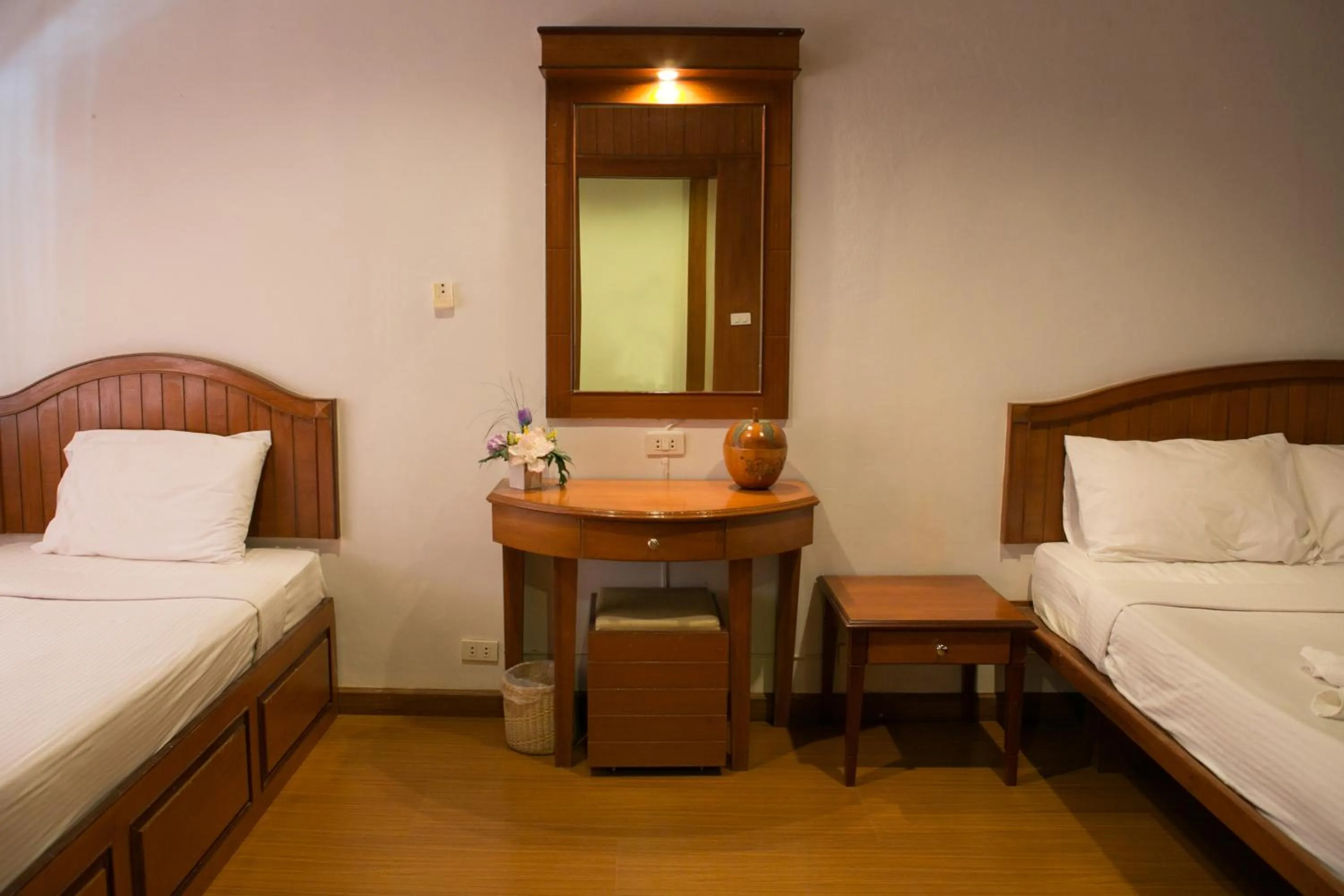 Bed in Haadrin Resort