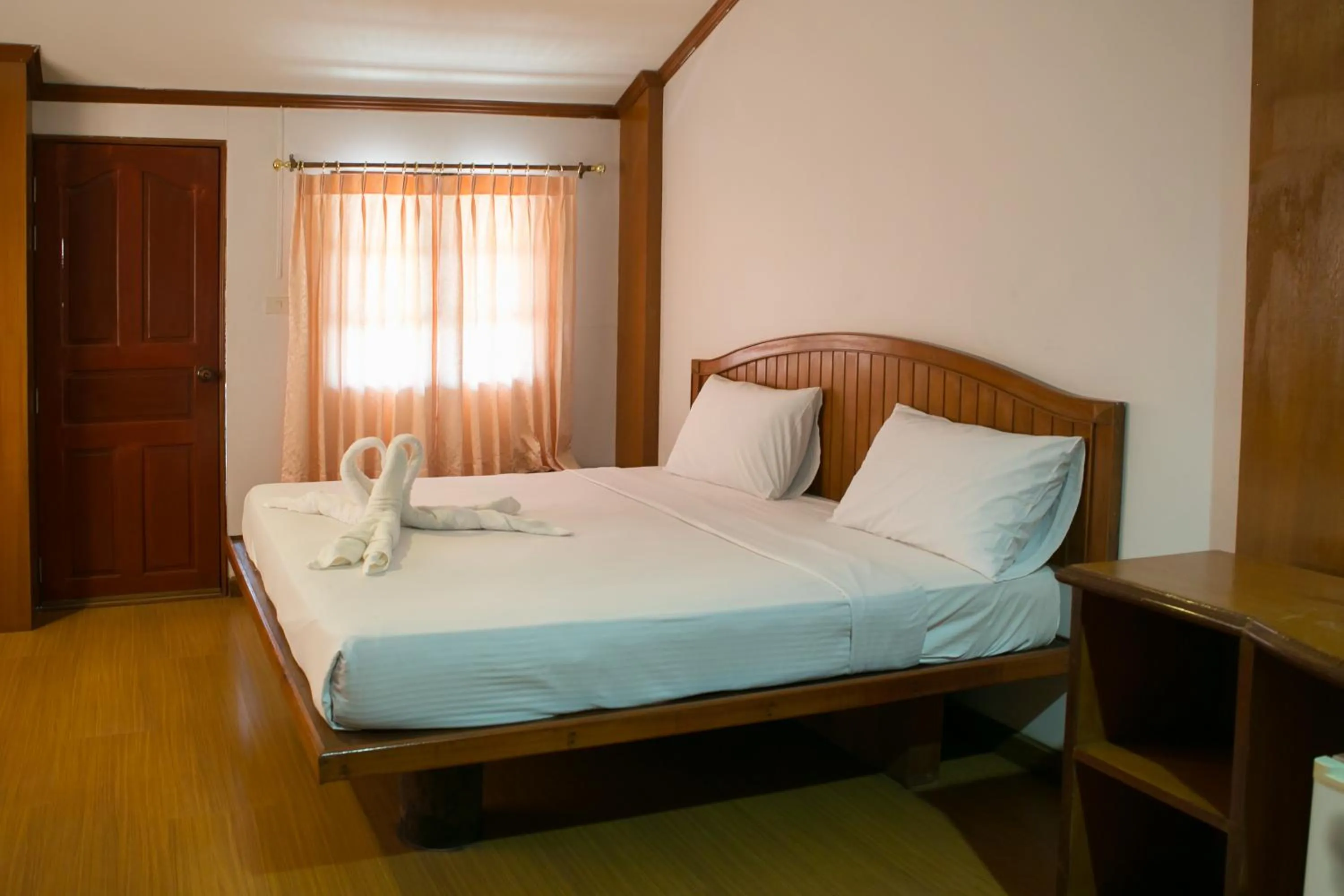 Bed in Haadrin Resort