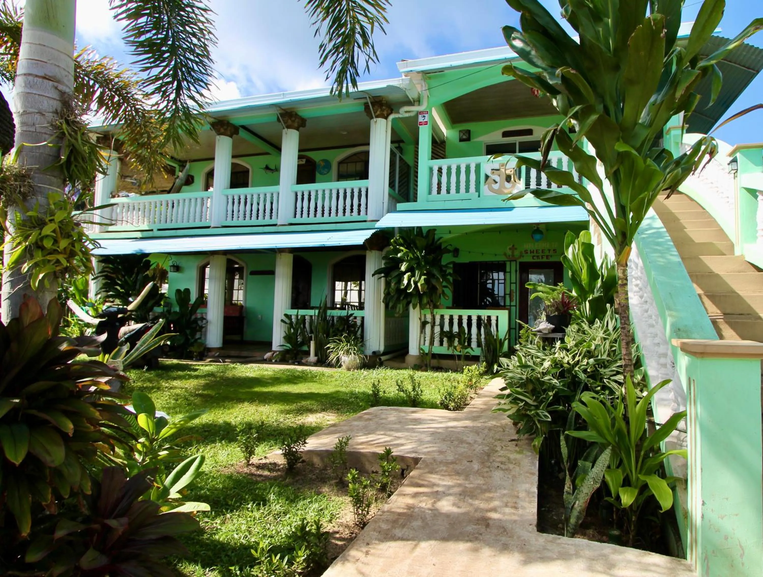 Garden view in Hospedaje Rosa Del Mar & Sweets Cafe
