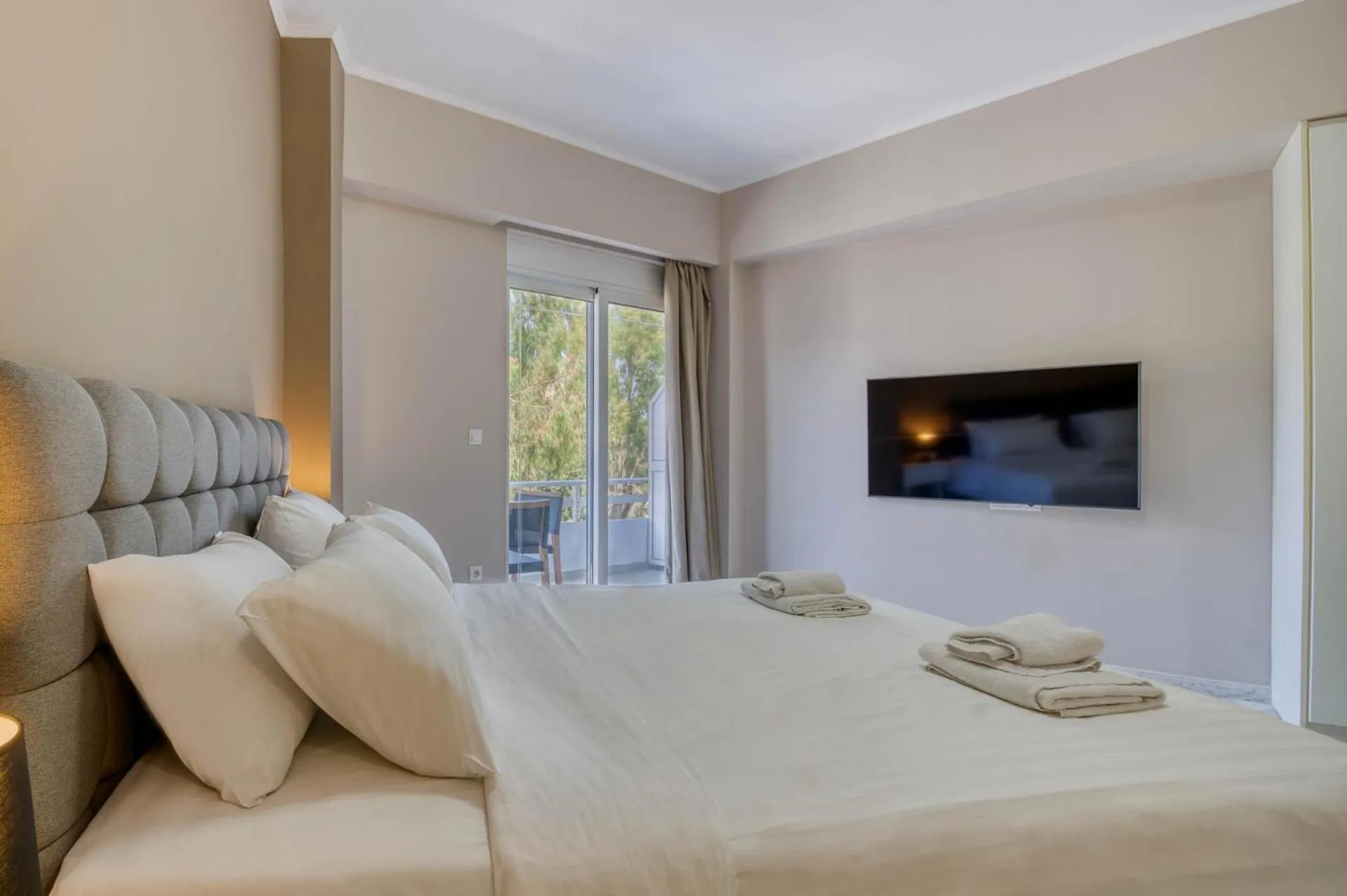 Bed in Rhodes Island Elli Beach Apartments