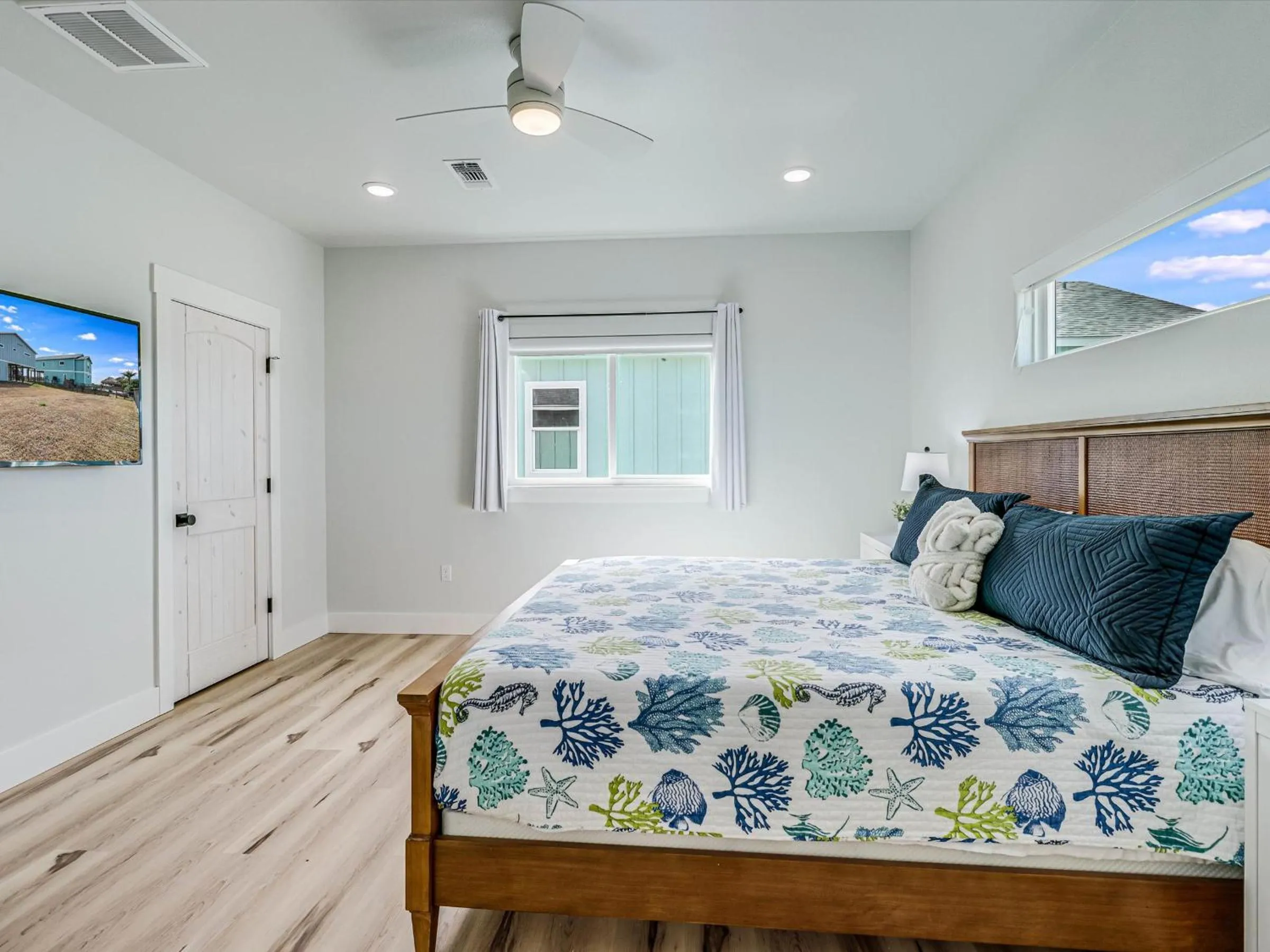 Other, Bed in Cove Harbor Beach House