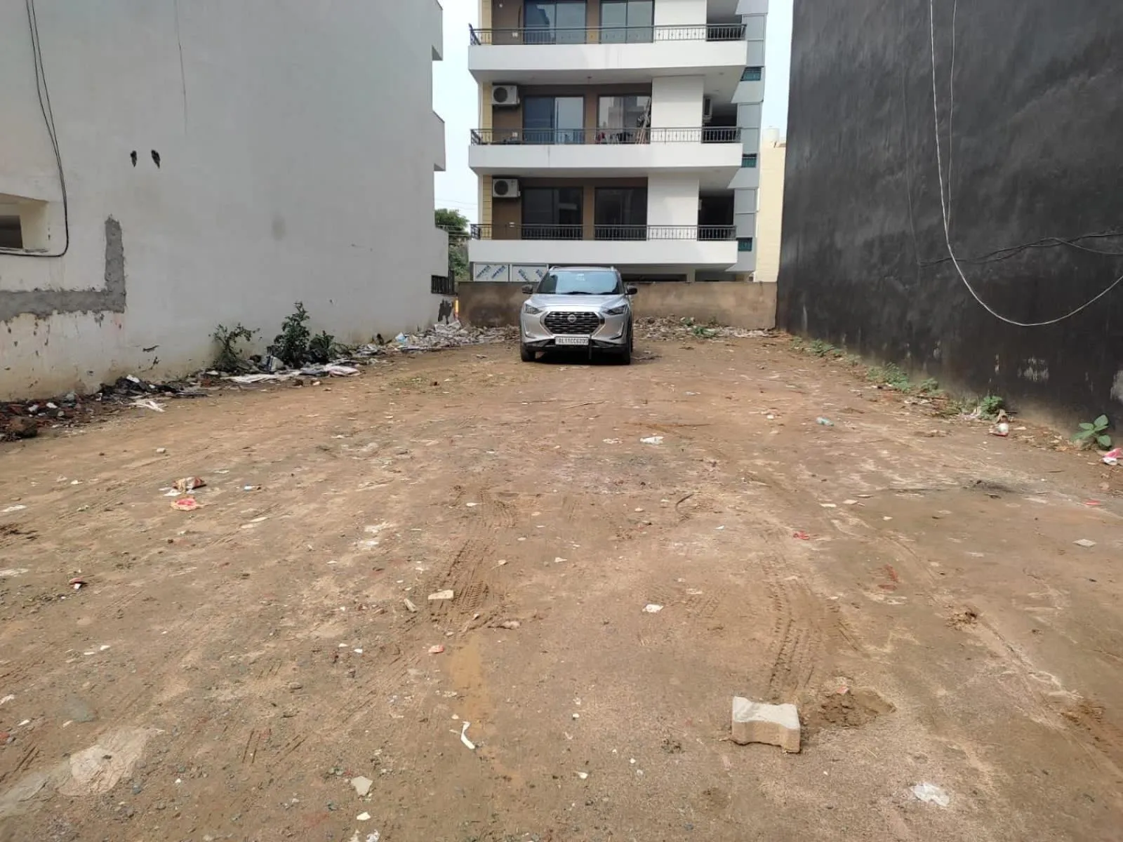 Parking in Saltstayz Express - Golf Course Road & DLF Phase-1