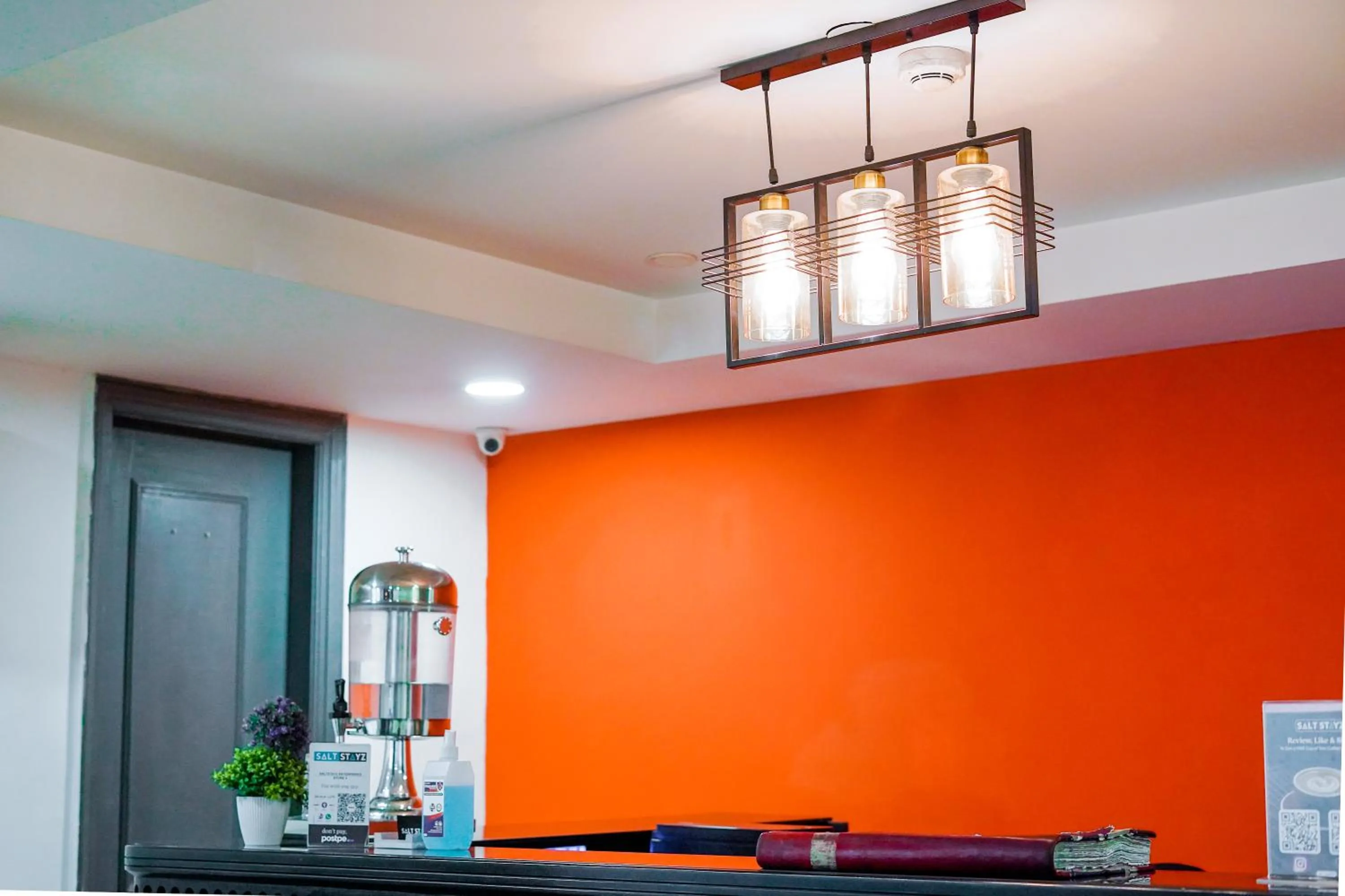 Decorative detail in Saltstayz Express - Golf Course Road & DLF Phase-1