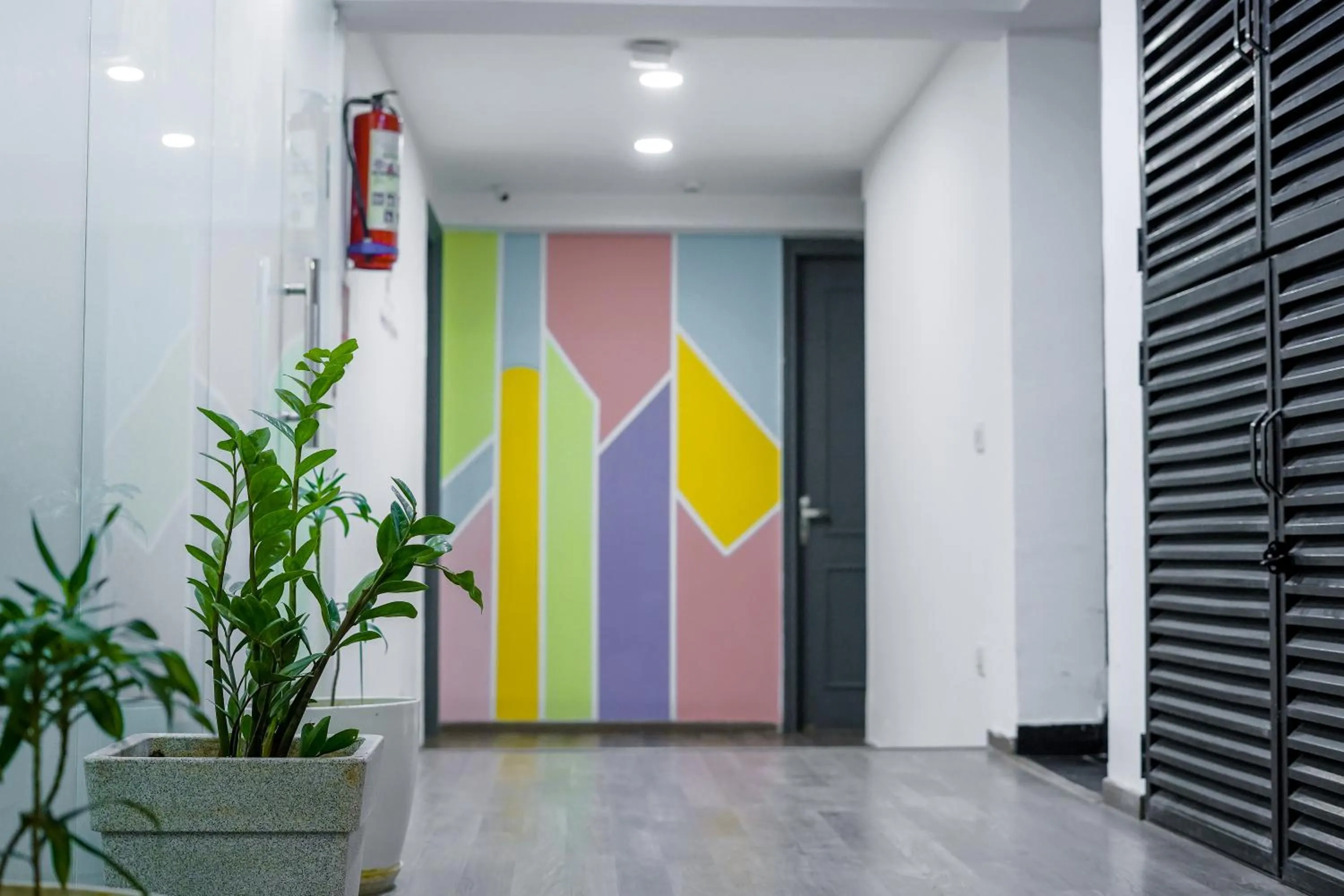 Floor plan in Saltstayz Express - Golf Course Road & DLF Phase-1