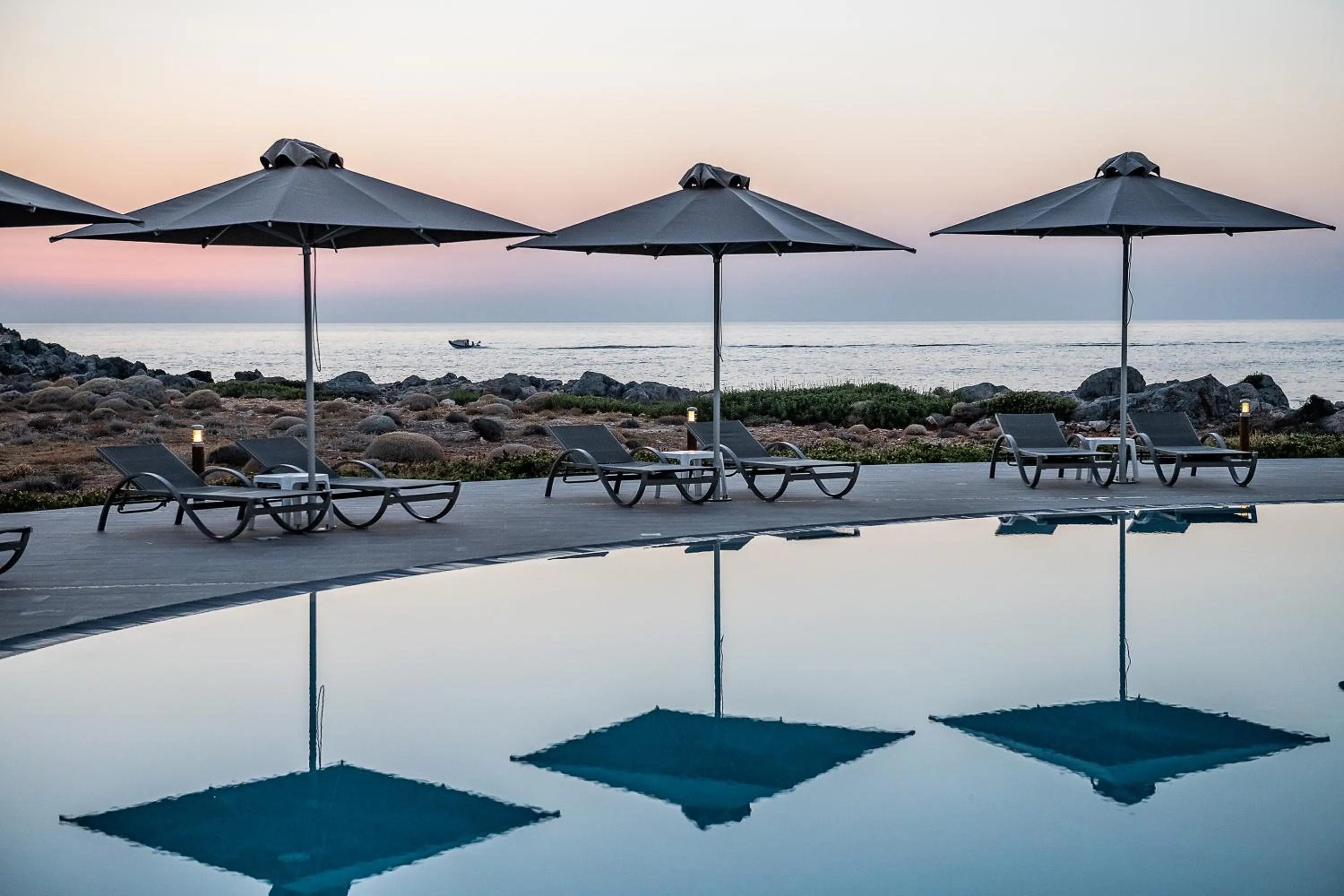 Swimming pool in Kavos Hotel & Suites