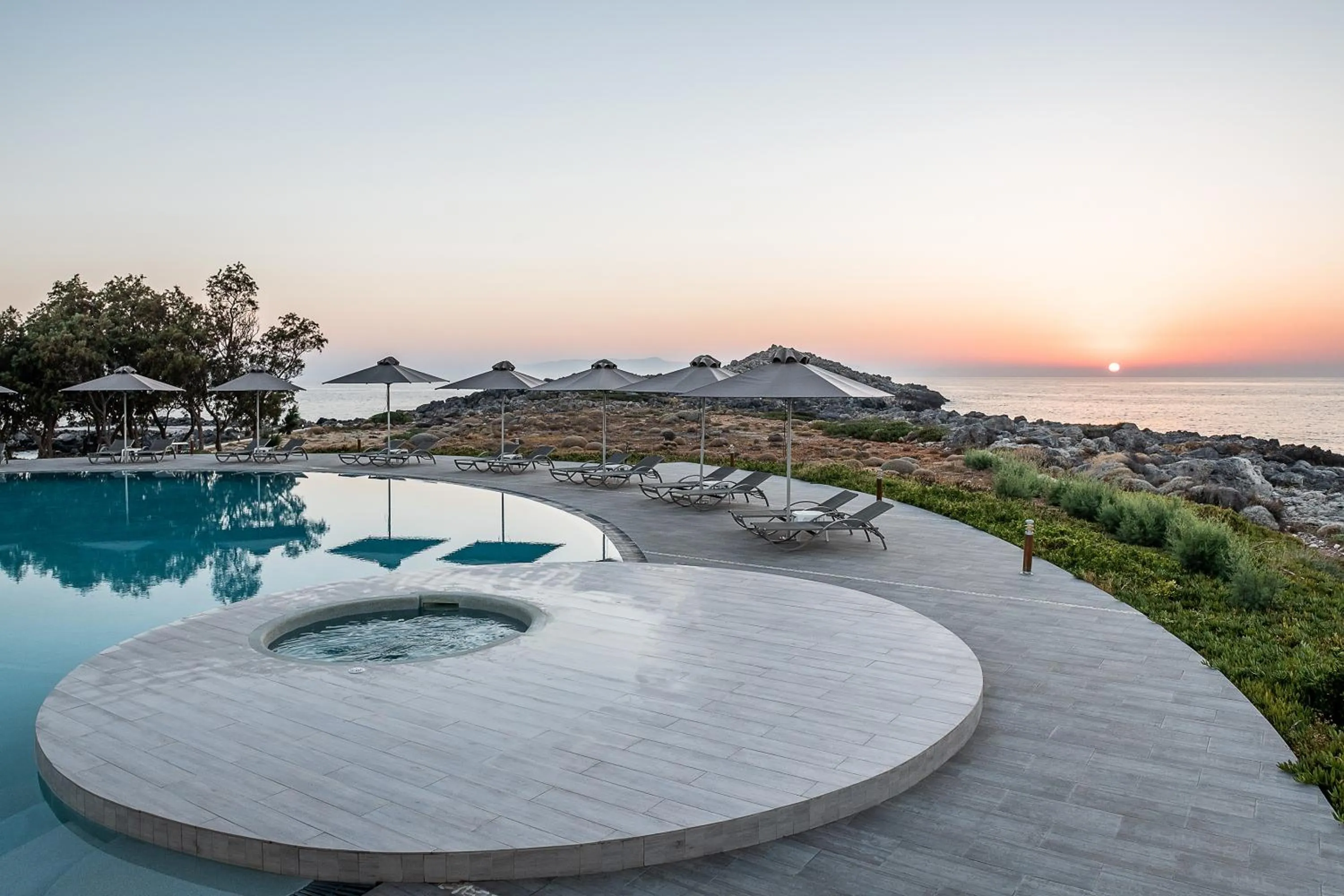 Swimming pool in Kavos Hotel & Suites