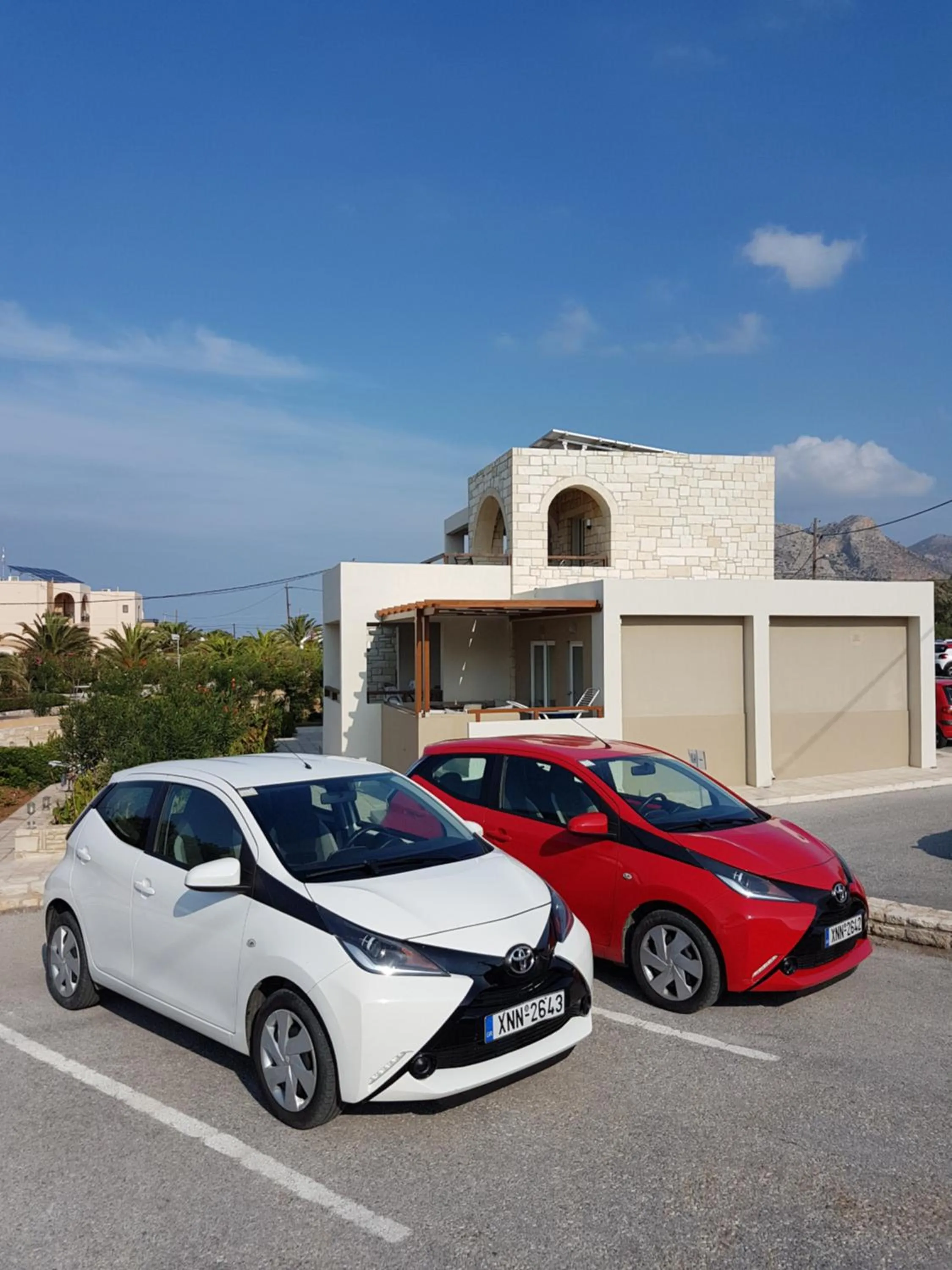 Kavos Hotel & Suites