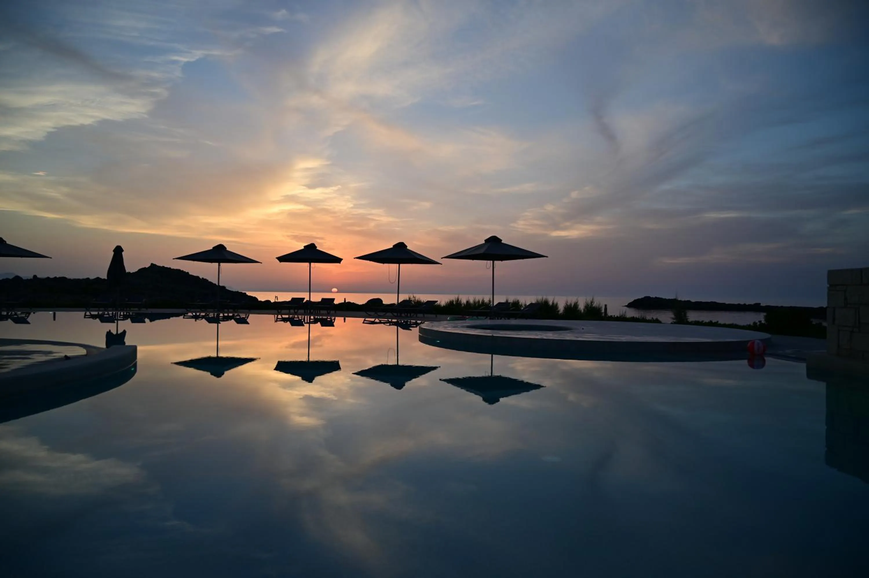 Swimming pool in Kavos Hotel & Suites