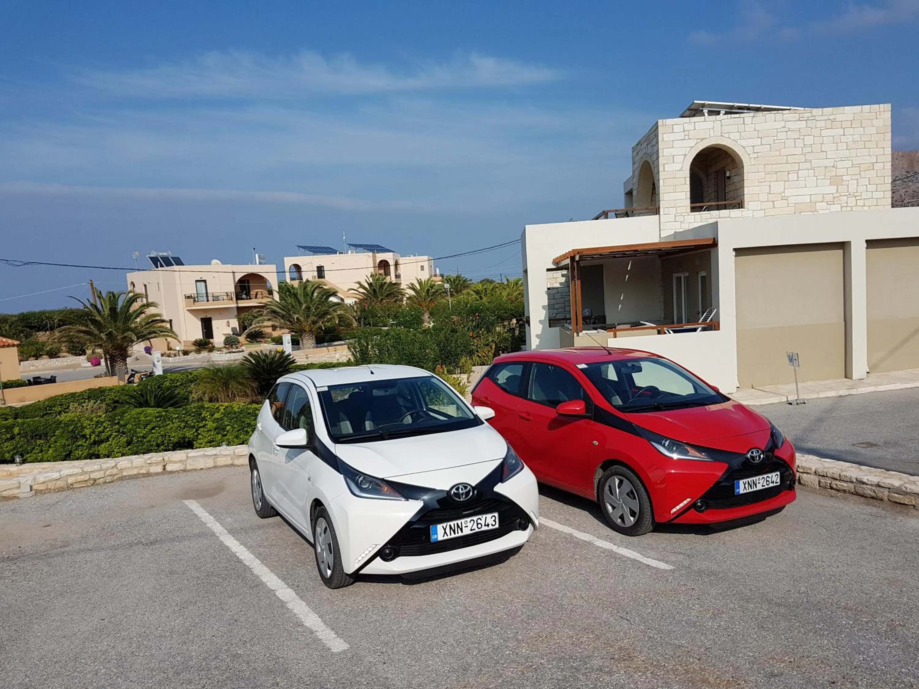 Kavos Hotel & Suites