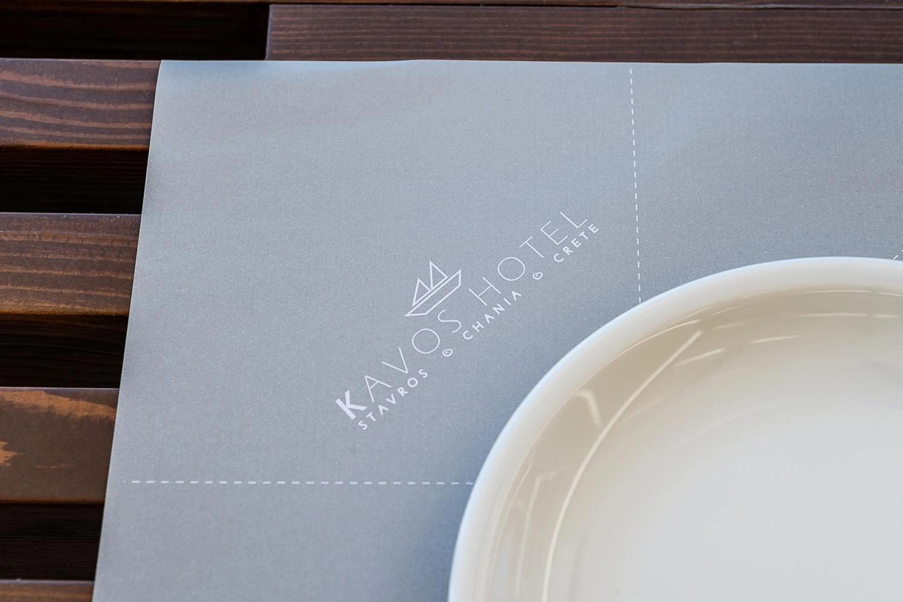 Restaurant/places to eat in Kavos Hotel & Suites