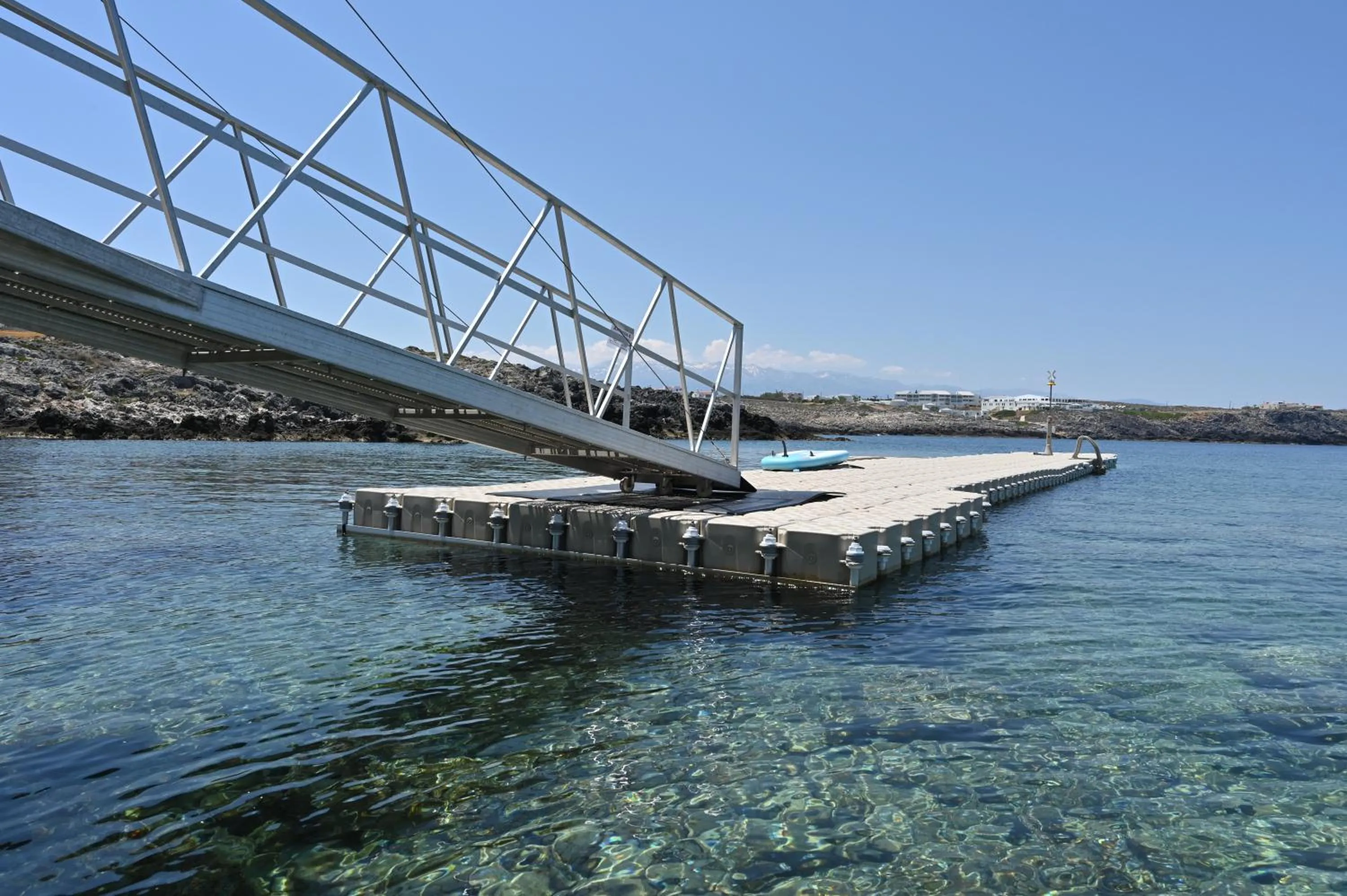 Kavos Hotel & Suites