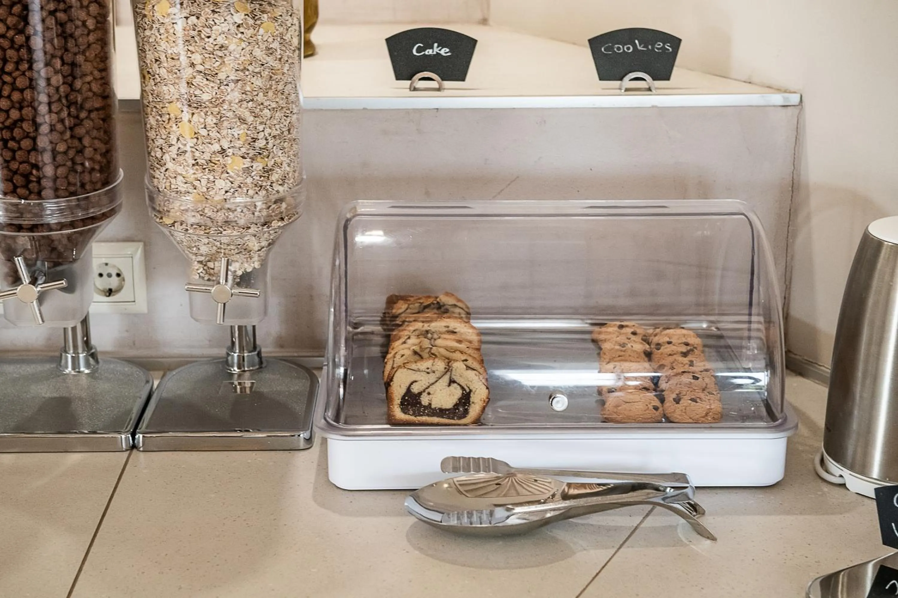 Buffet breakfast in Kavos Hotel & Suites