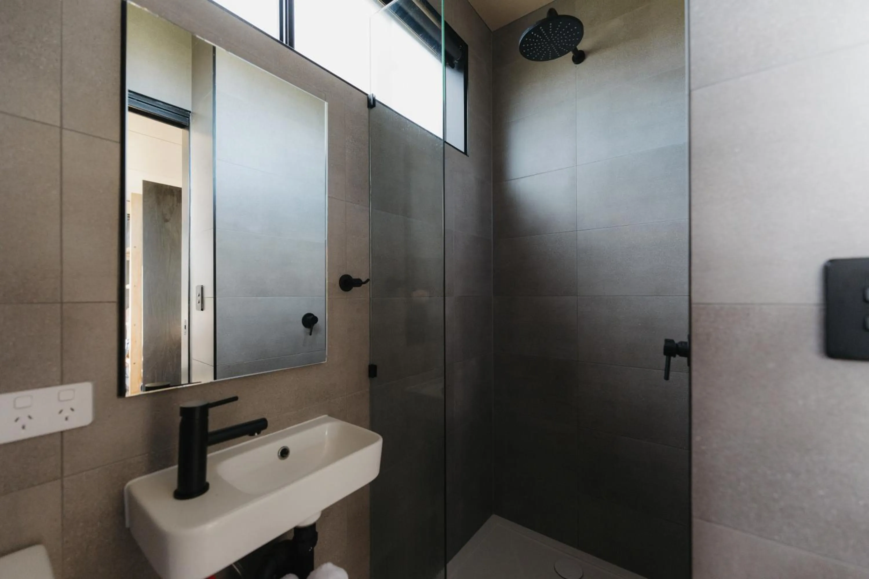 Shower in CABN Clare Valley