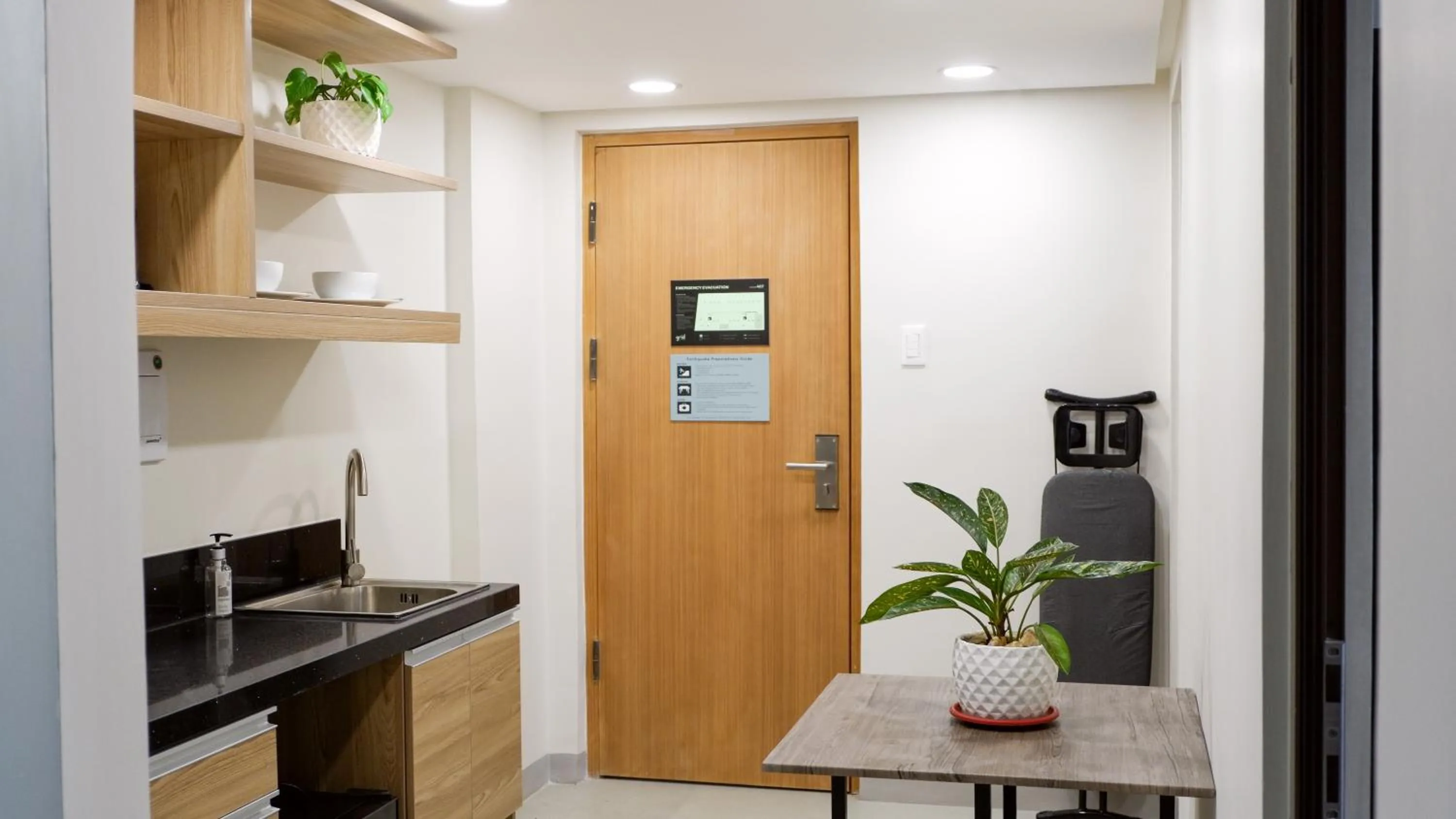 Kitchen or kitchenette in The Grid Co-Living Managed by HII