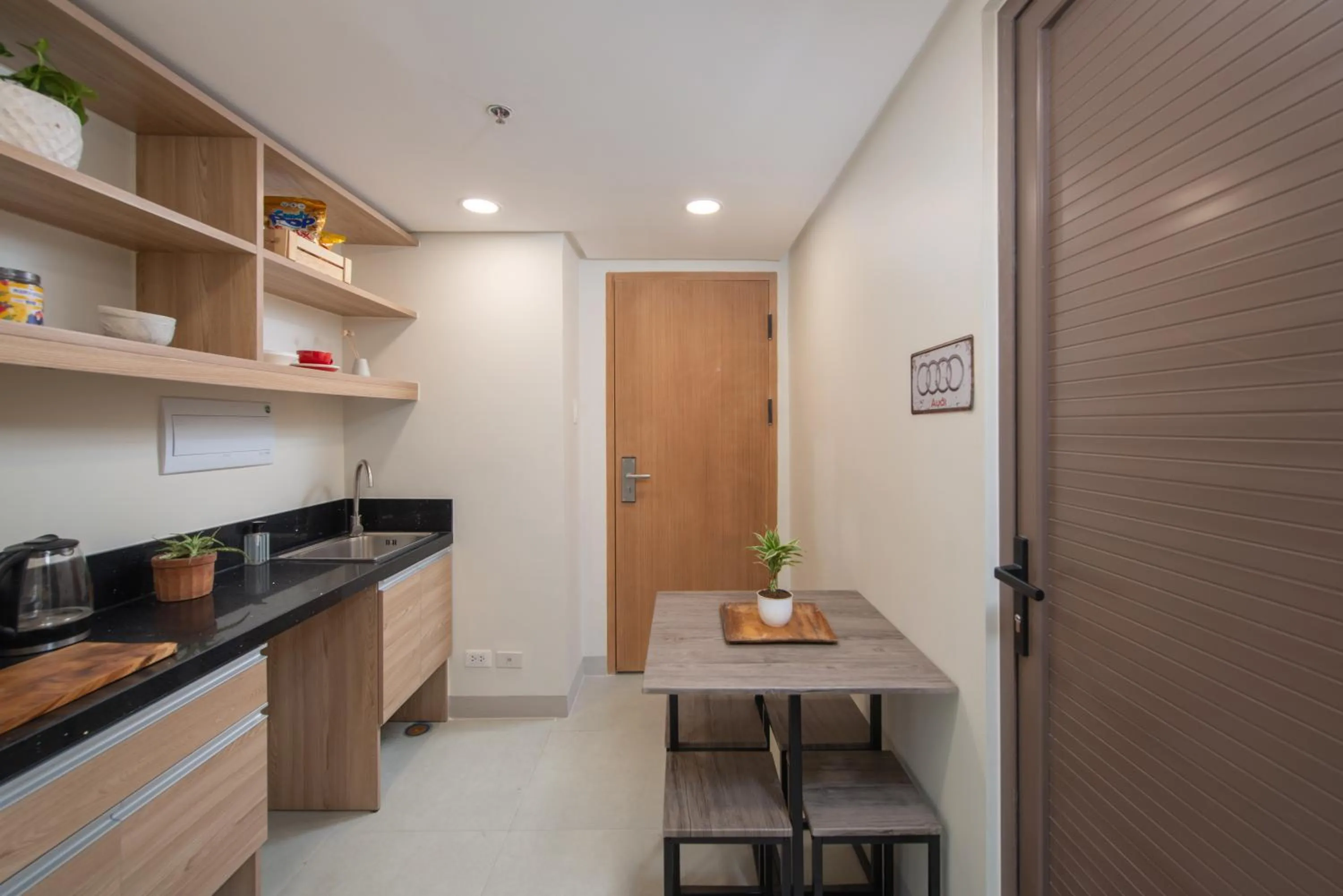 Kitchen or kitchenette in The Grid Co-Living Managed by HII