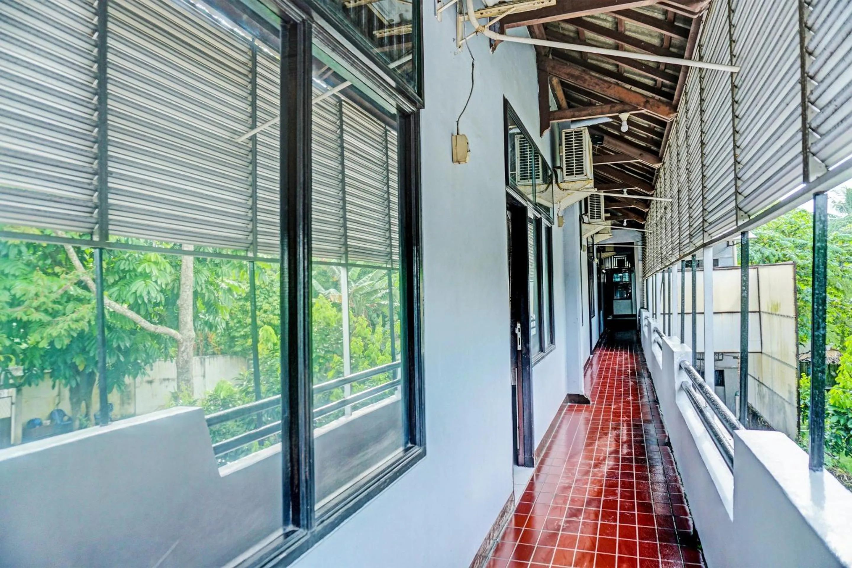 Lobby or reception in Hotel O Wisma Inayah Syariah