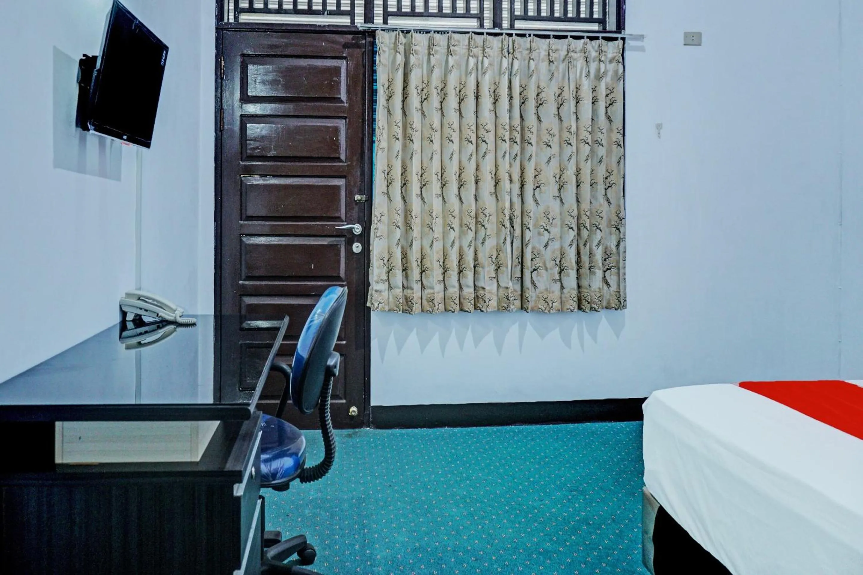 Bedroom, Bed in Hotel O Wisma Inayah Syariah