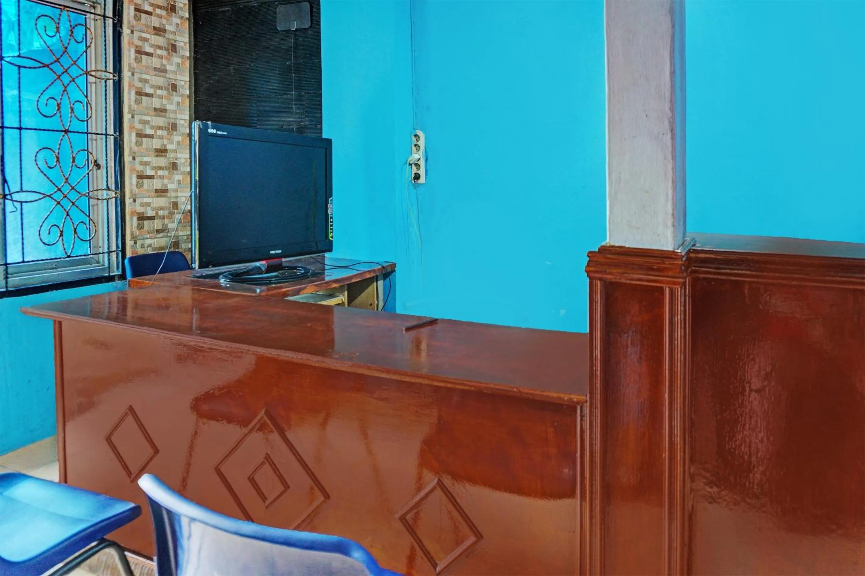 Lobby or reception in Hotel O Wisma Inayah Syariah