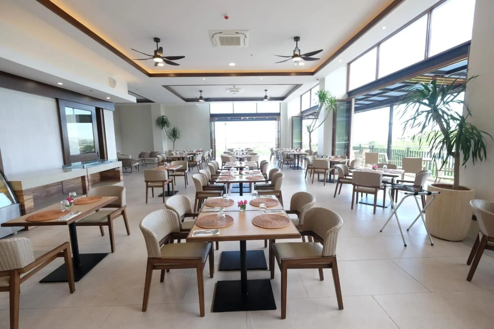 Restaurant/places to eat in Cebu One Tectona Resort Hotel