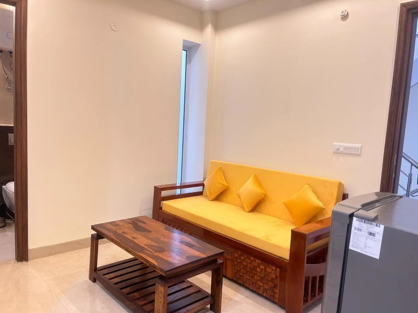 Living room in Lime Tree 1BHK Serviced Apartment - Medanta Medicity, Gurgaon