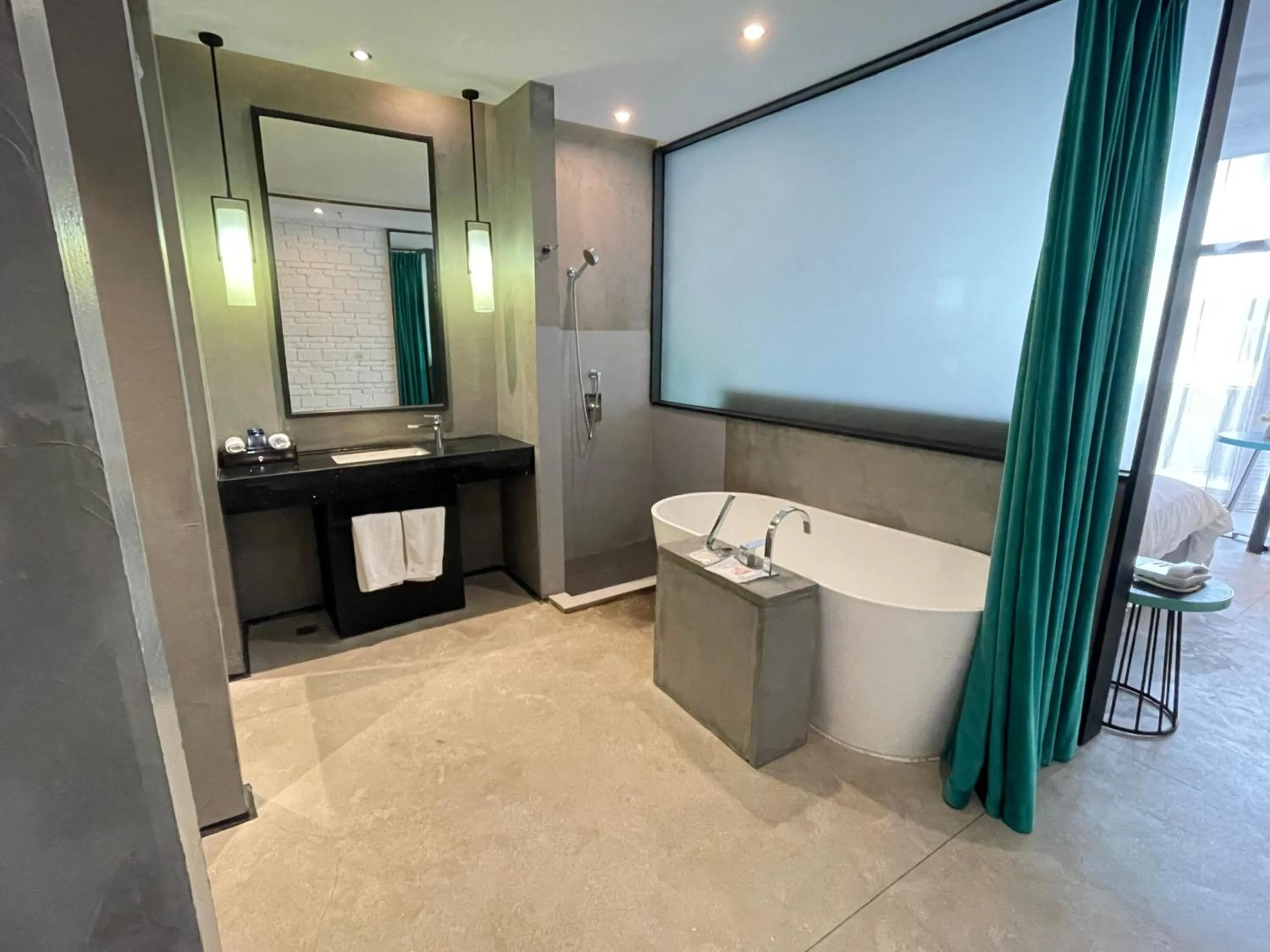 YueLanwan Seaside Resort Hotel