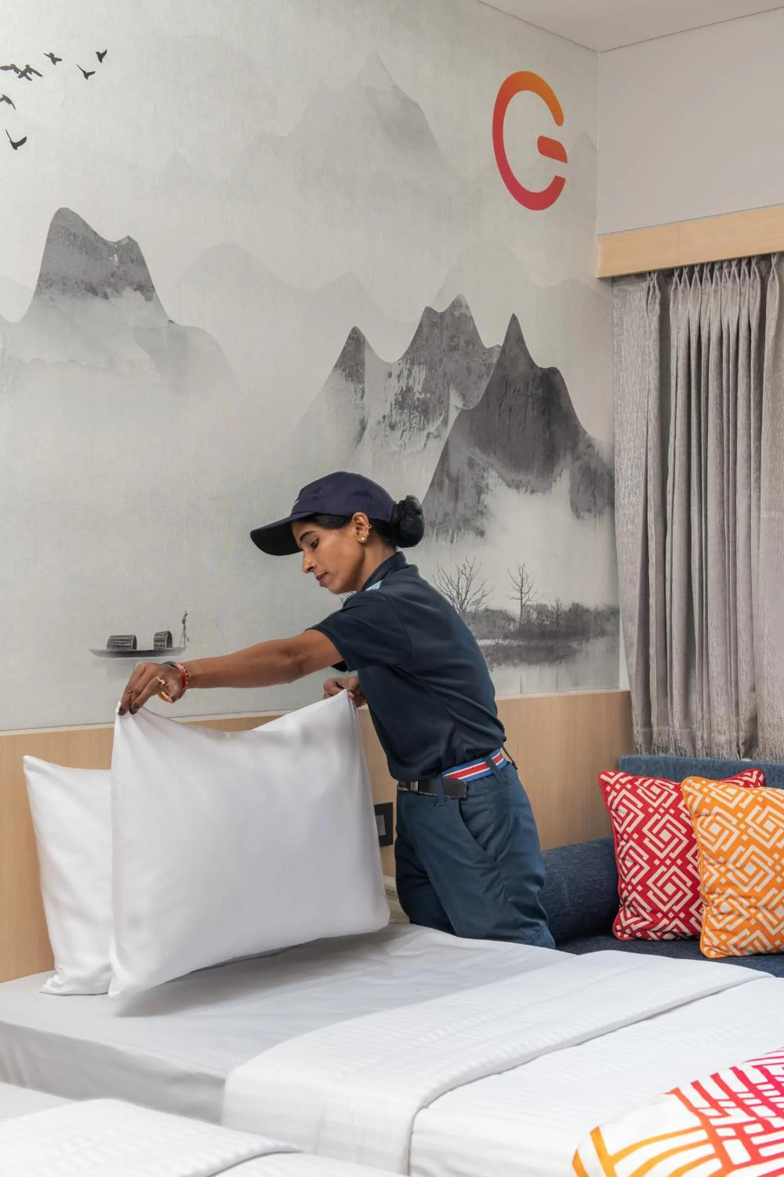 People, Bed in Ginger Chandigarh, Zirakpur