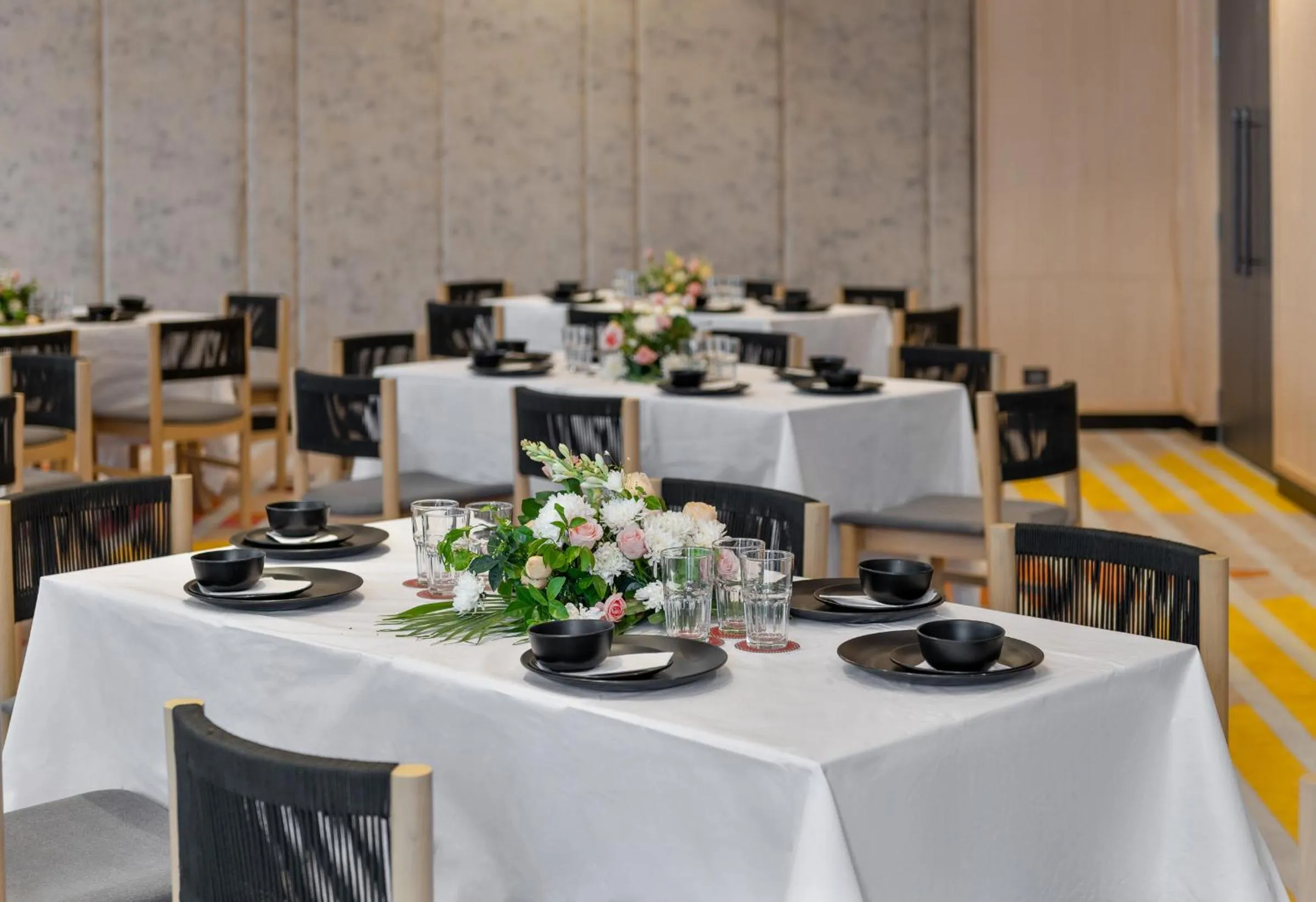 Restaurant/places to eat in Ginger Chandigarh, Zirakpur