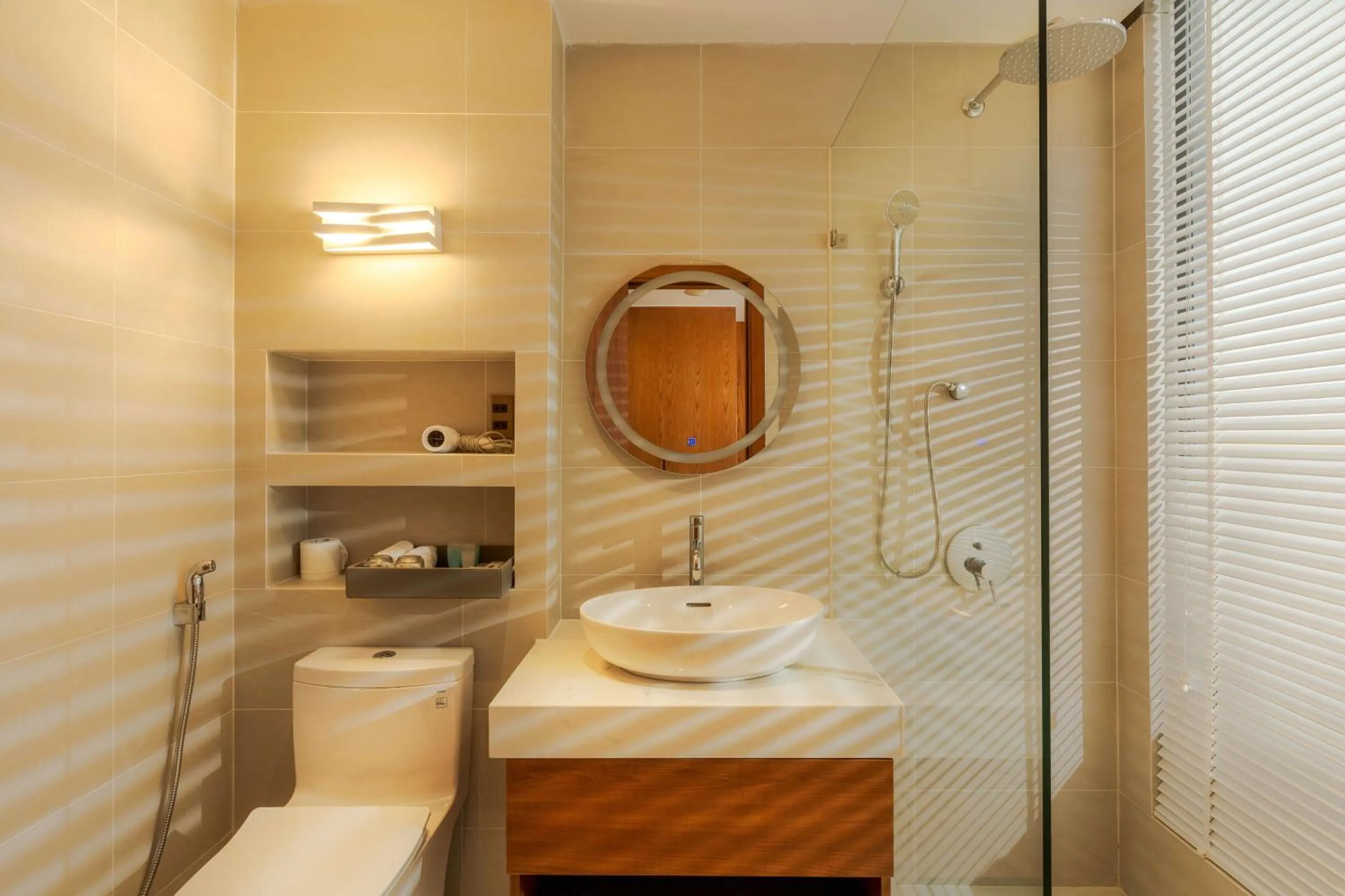 Shower in Ngon Avatar Hotel