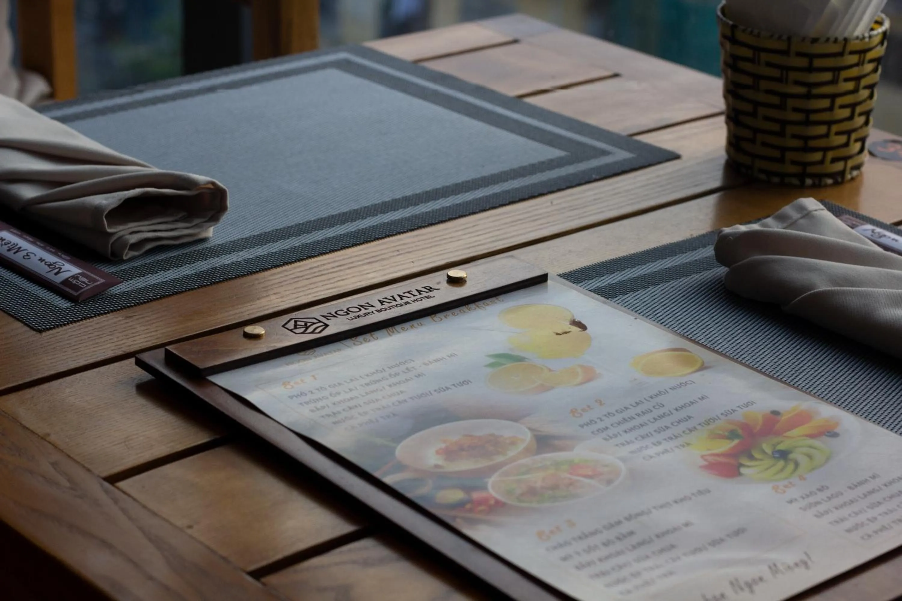 Restaurant/places to eat in Ngon Avatar Hotel