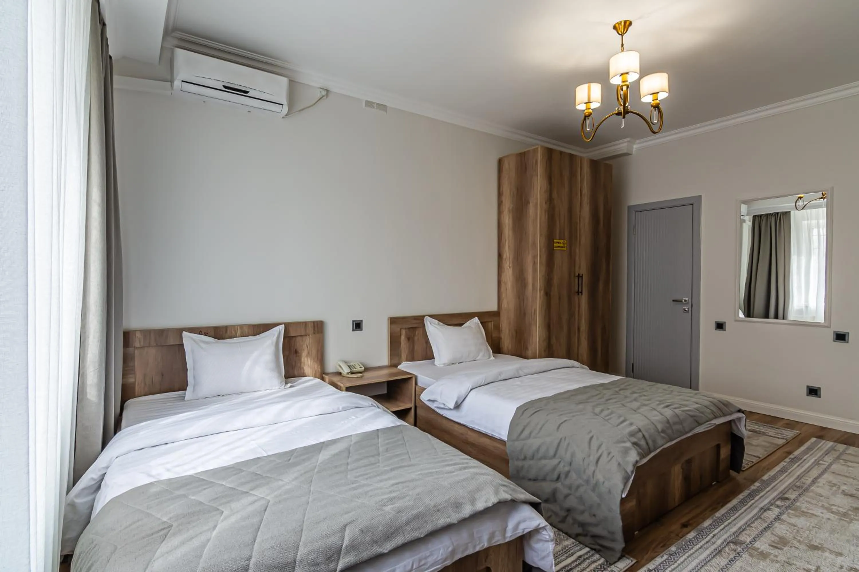 Photo of the whole room, Bed in Oscar Hotel by AG Hotels Group