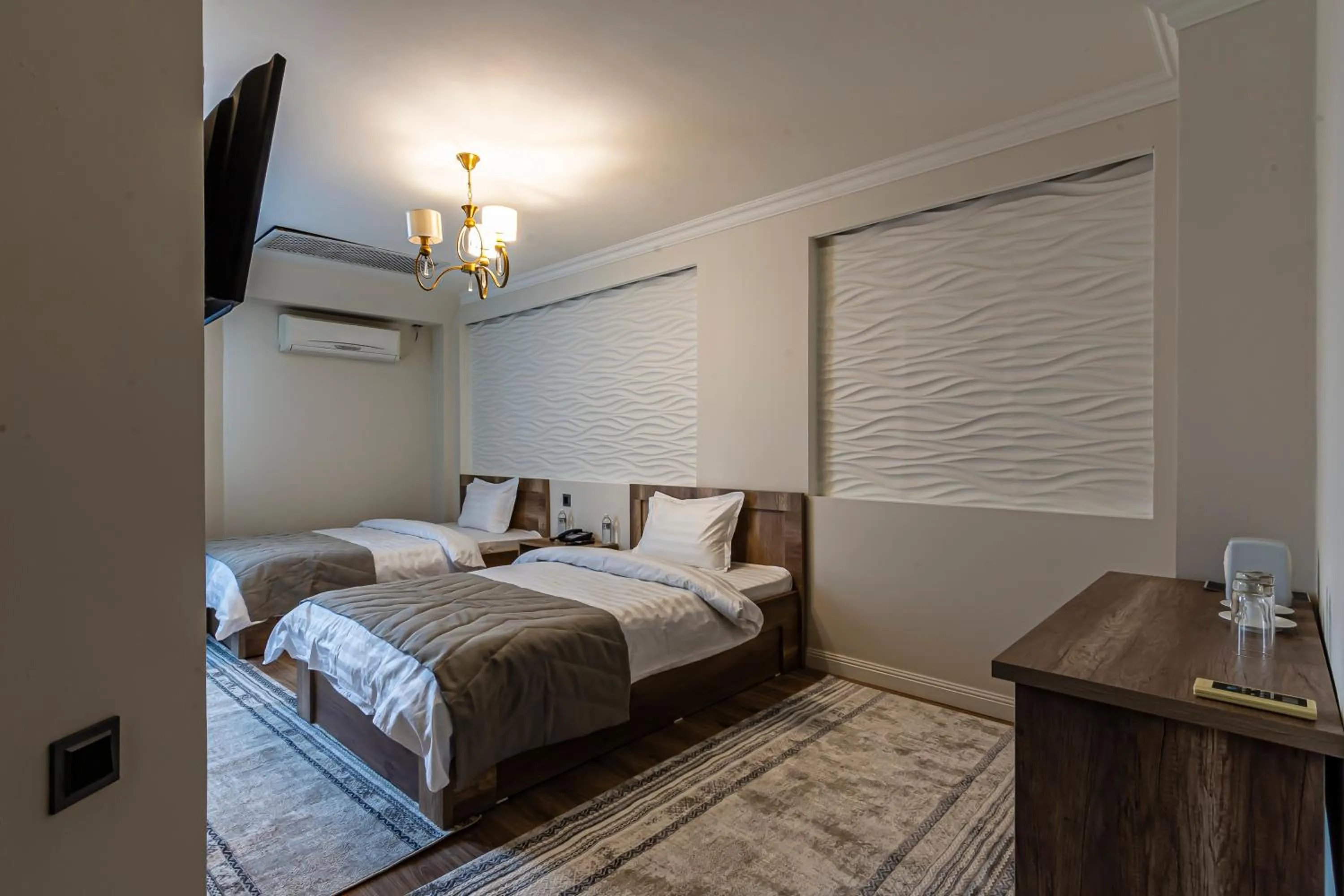 Photo of the whole room, Bed in Oscar Hotel by AG Hotels Group