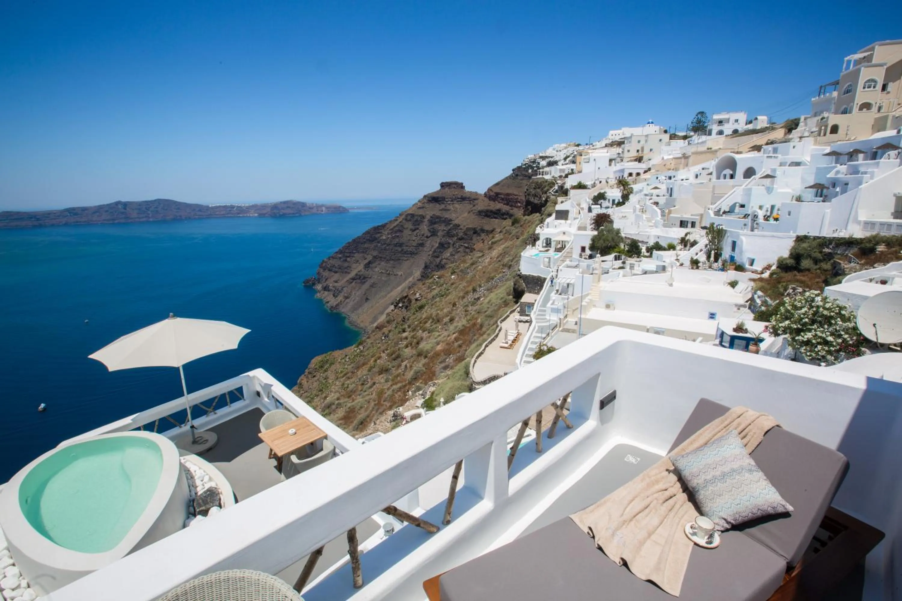 Balcony/Terrace in Chic Hotel Santorini