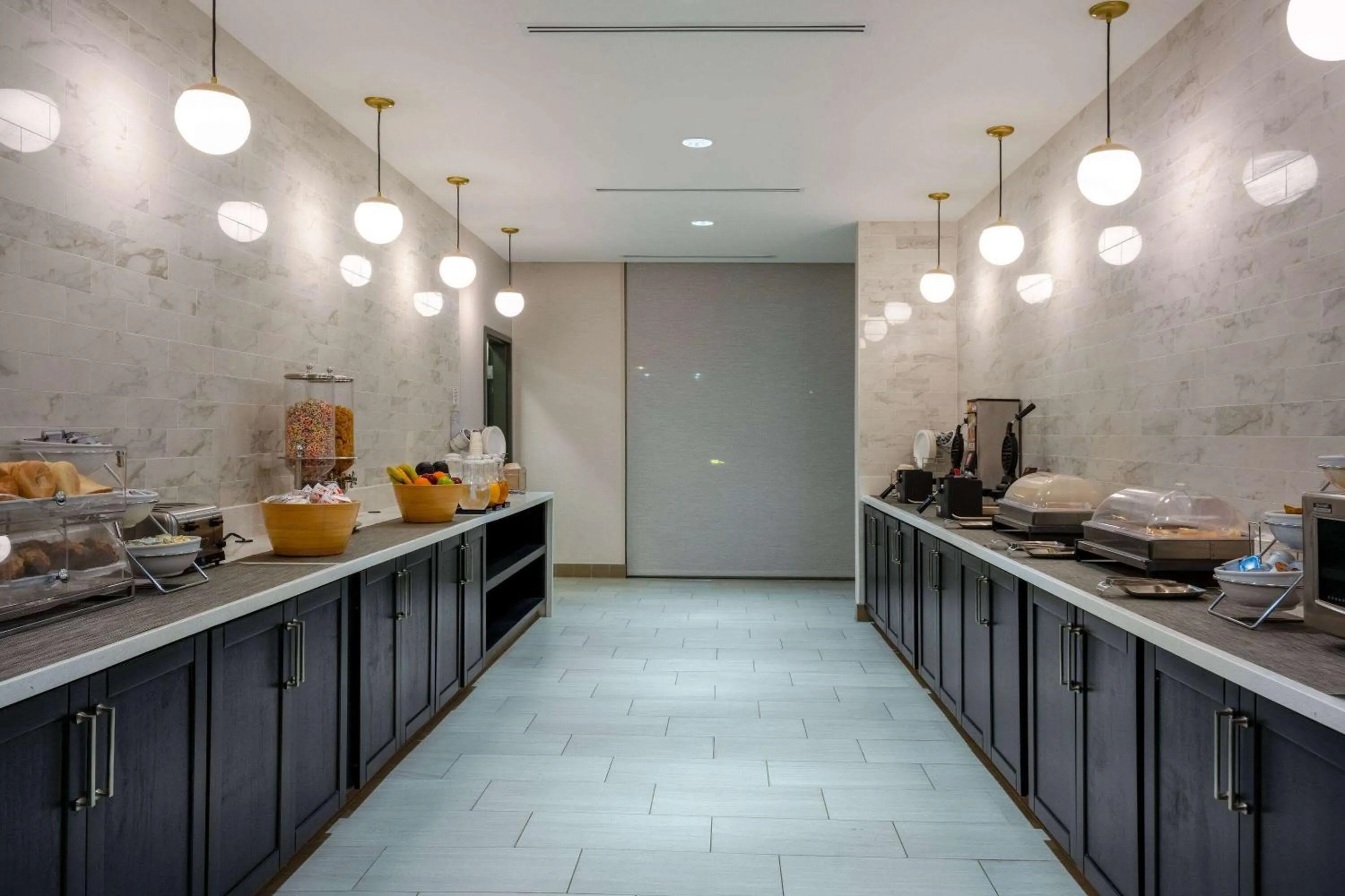 Breakfast in La Quinta Inn & Suites by Wyndham Yucaipa