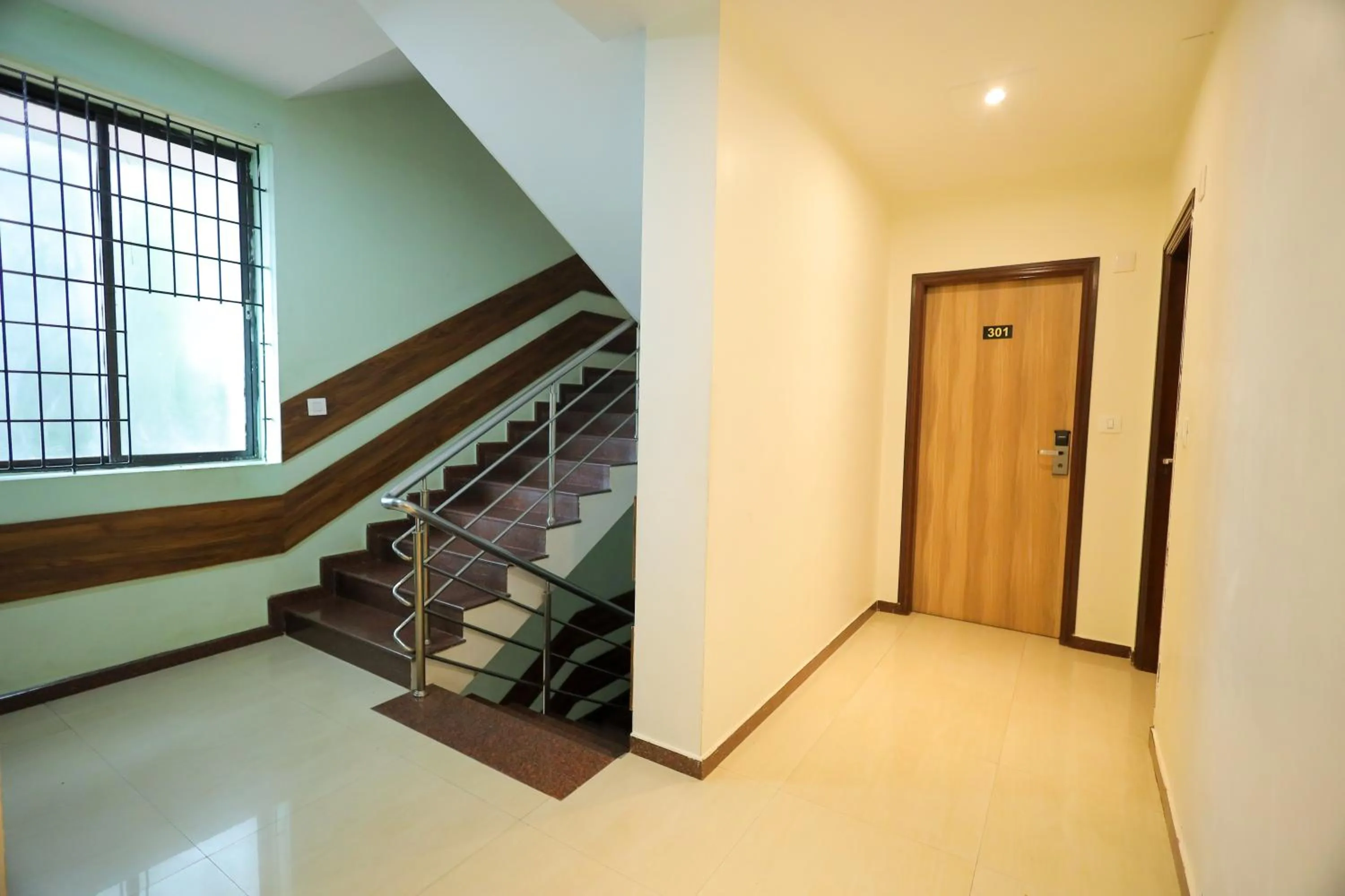 Hotel Plaza Heights by RAK Rooms, Mangaluru