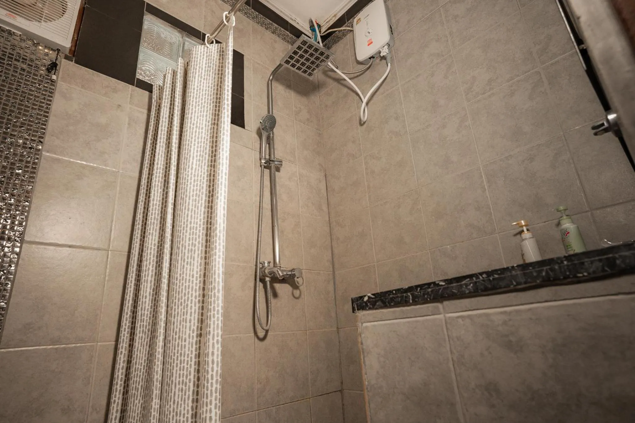 Shower in Villa Mira Heritage