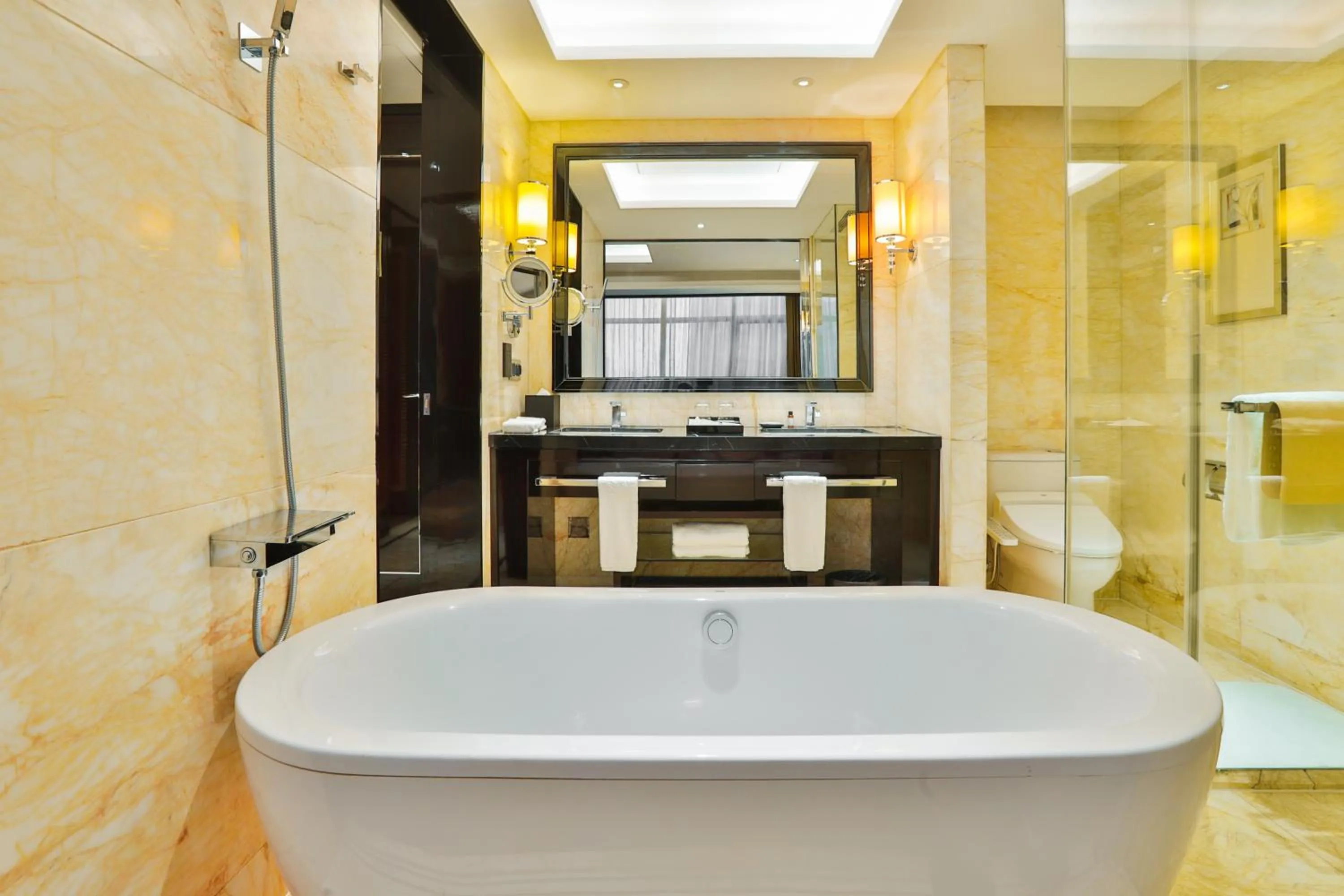 Bath in Changzhou Yuanzhou Hotel