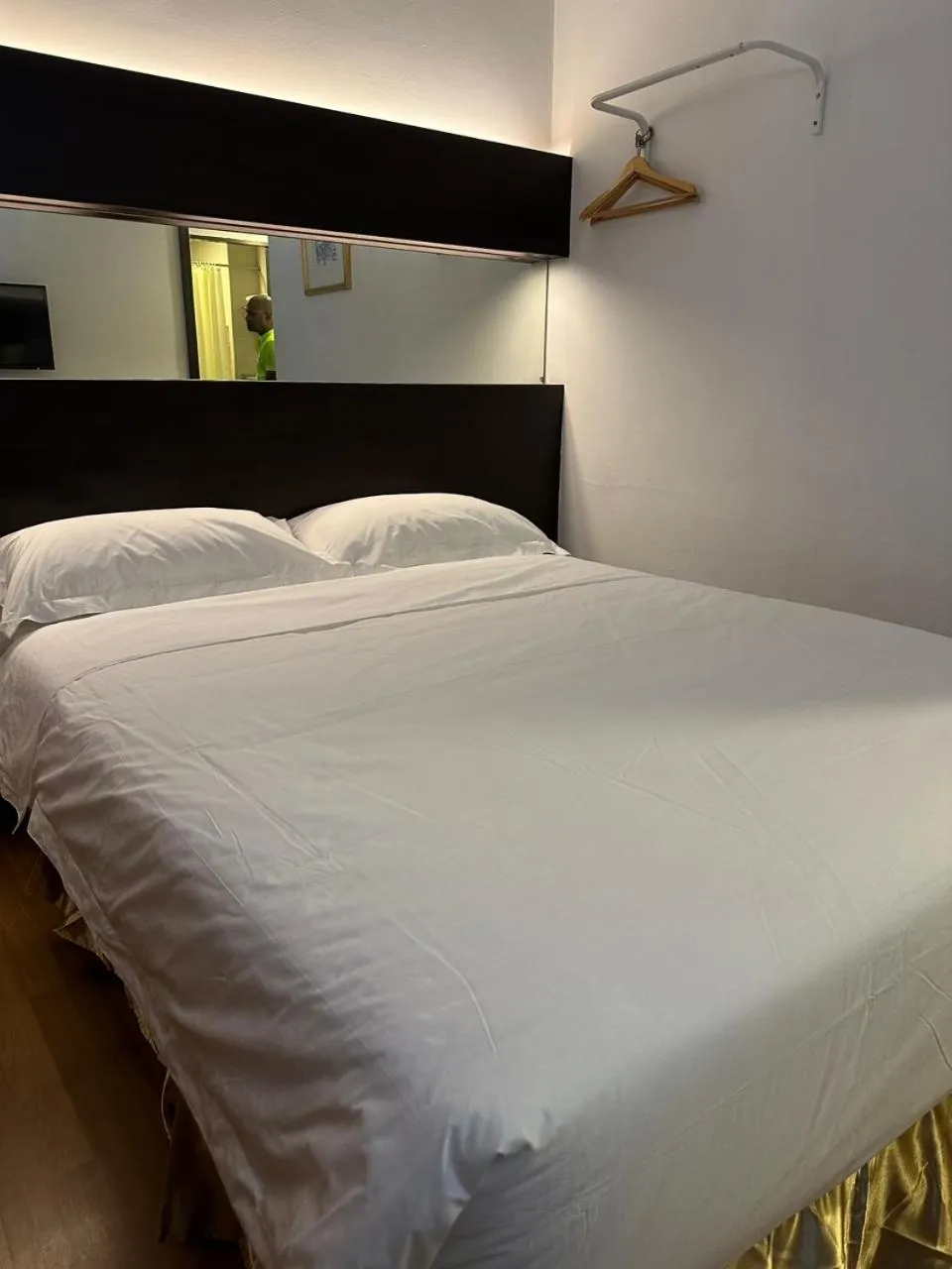 Bed in Uptown Chinatown