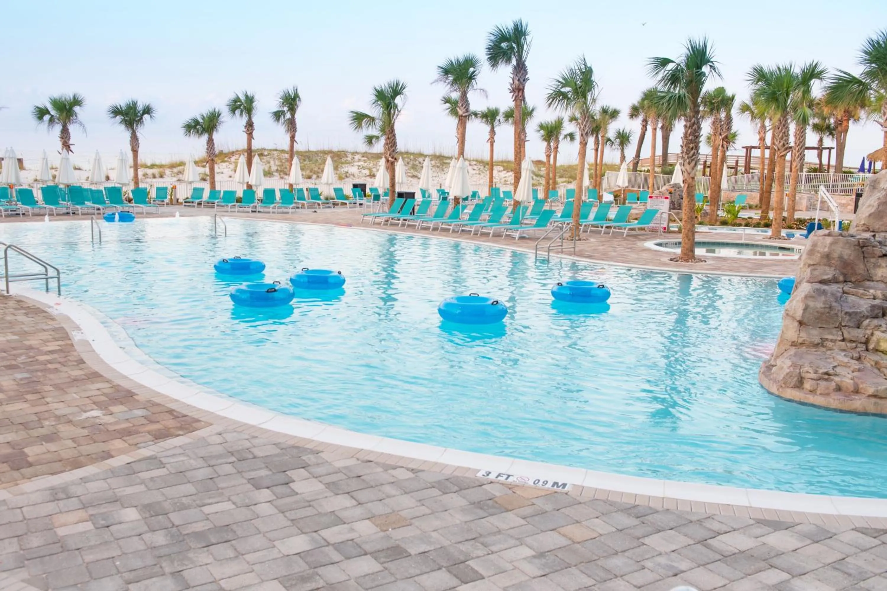 Swimming pool in Fairfield by Marriott Inn & Suites Pensacola Beach