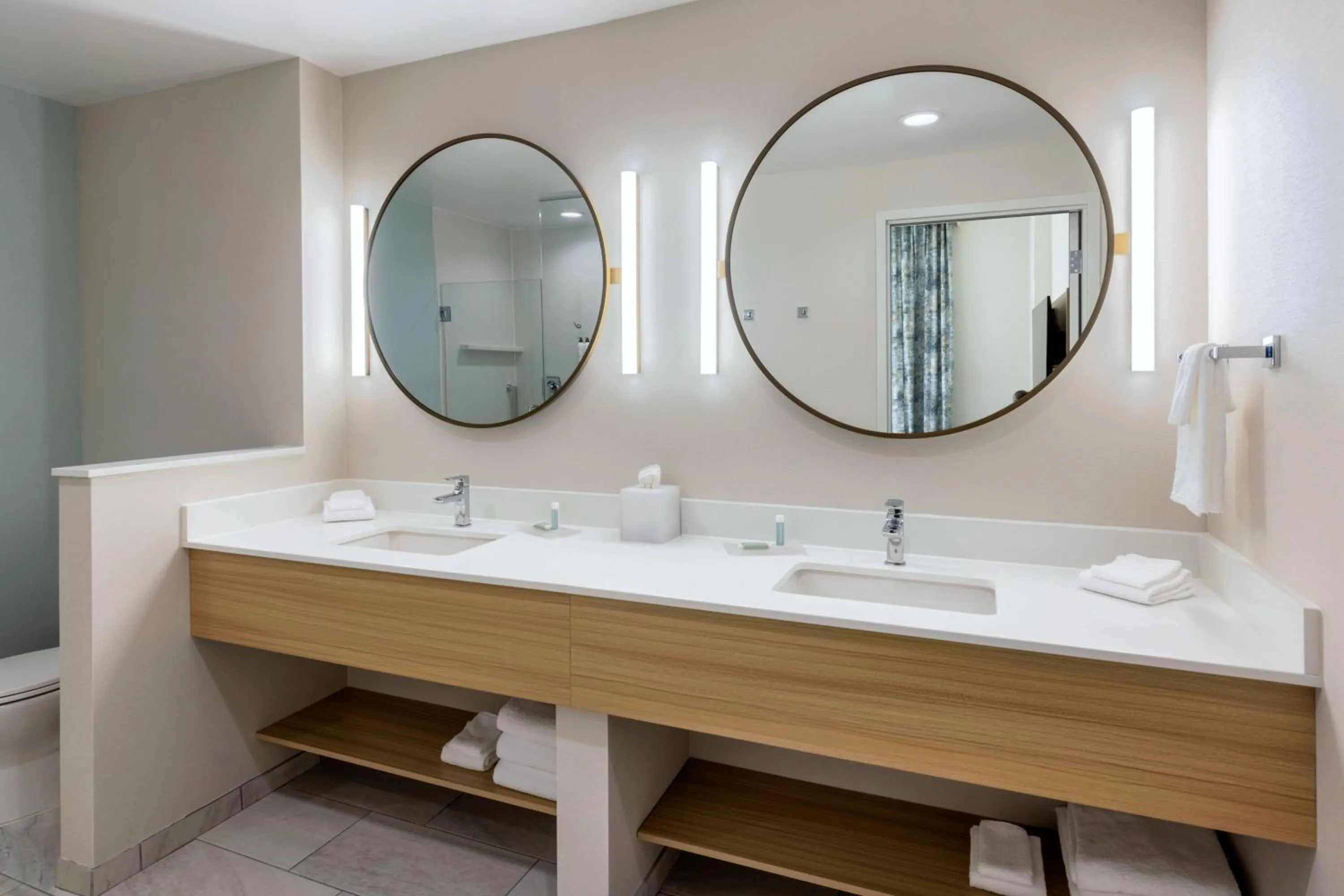 Photo of the whole room in Fairfield by Marriott Inn & Suites Pensacola Beach