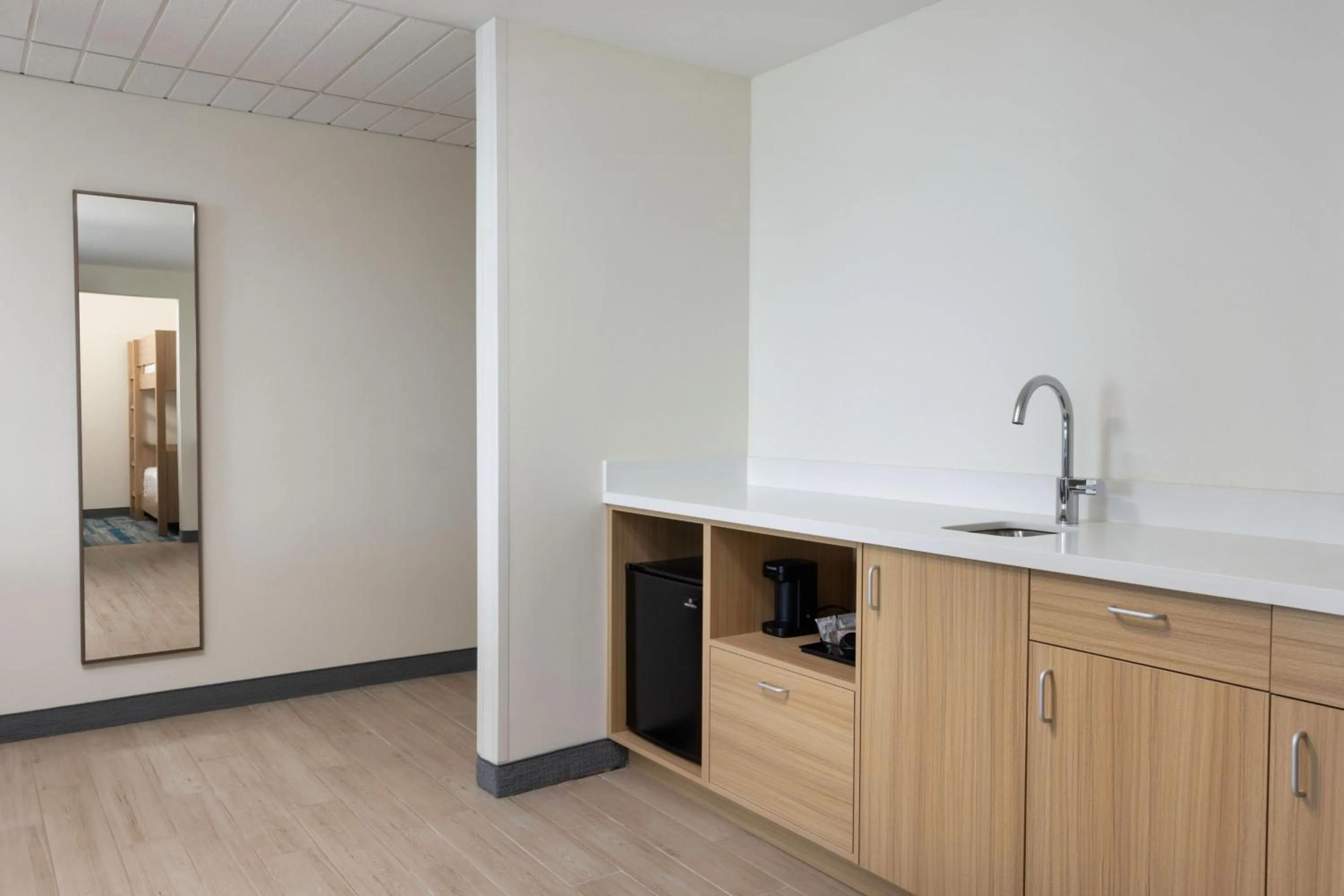 Lounge or bar in Fairfield by Marriott Inn & Suites Pensacola Beach