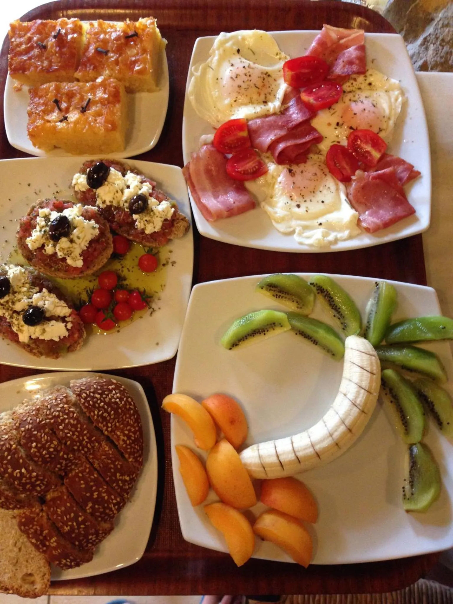 Breakfast in Samonas Traditional Villas