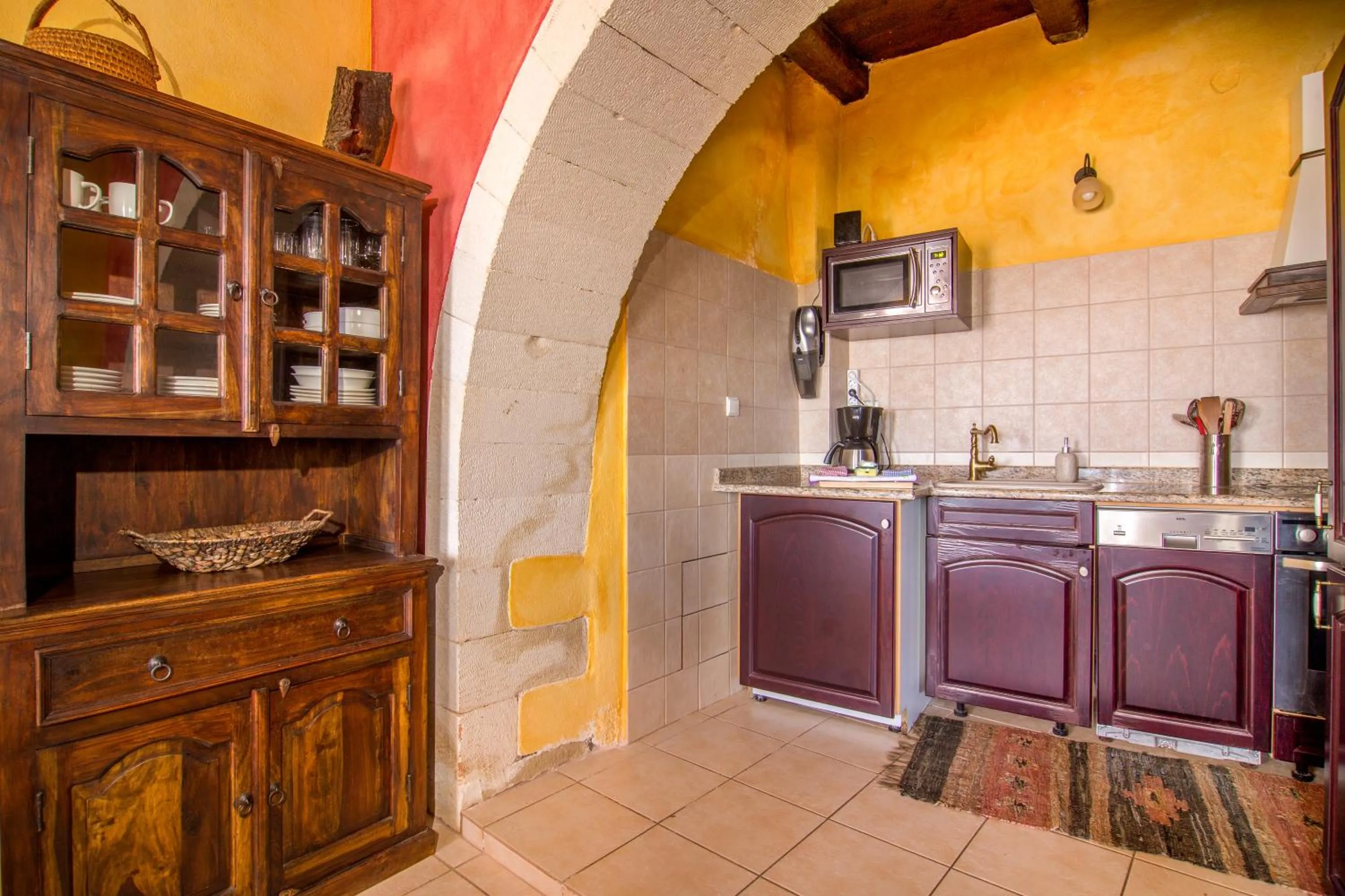 Kitchen or kitchenette in Samonas Traditional Villas