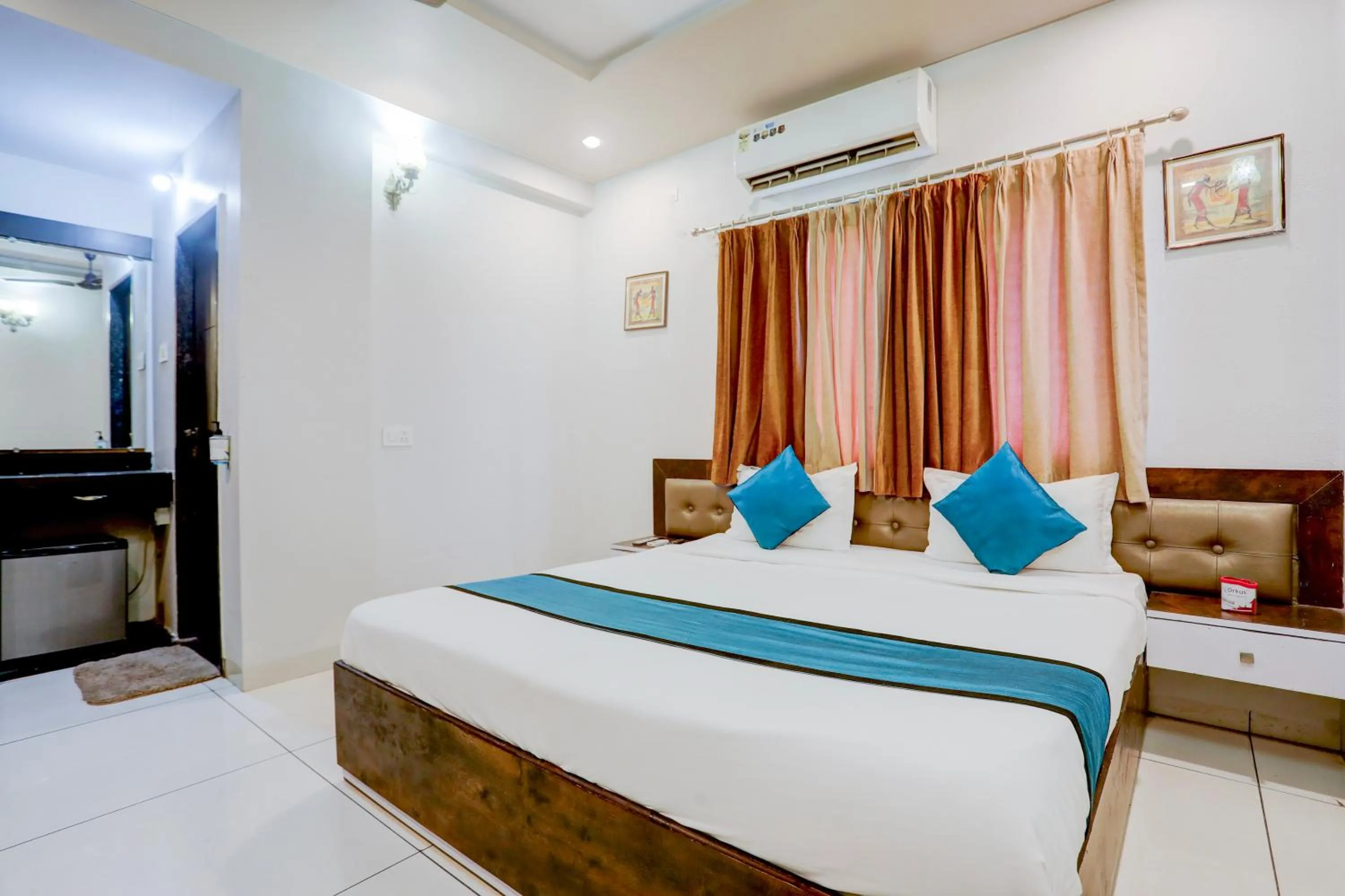 room service, Bed in The Byke Business Hotel - Signature Planet Vijay Nagar
