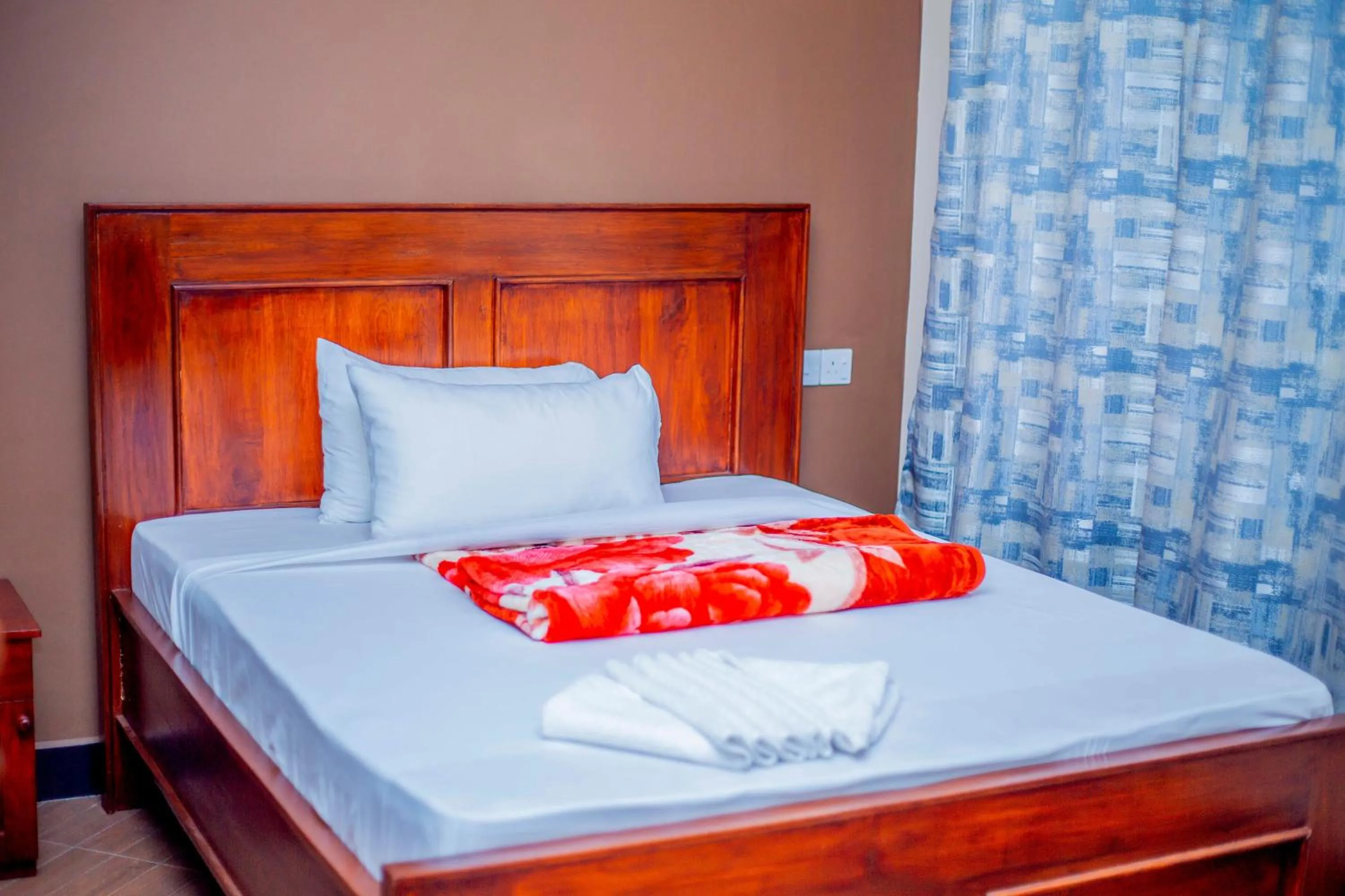 Bedroom, Bed in Kiteme Comfort Lodge