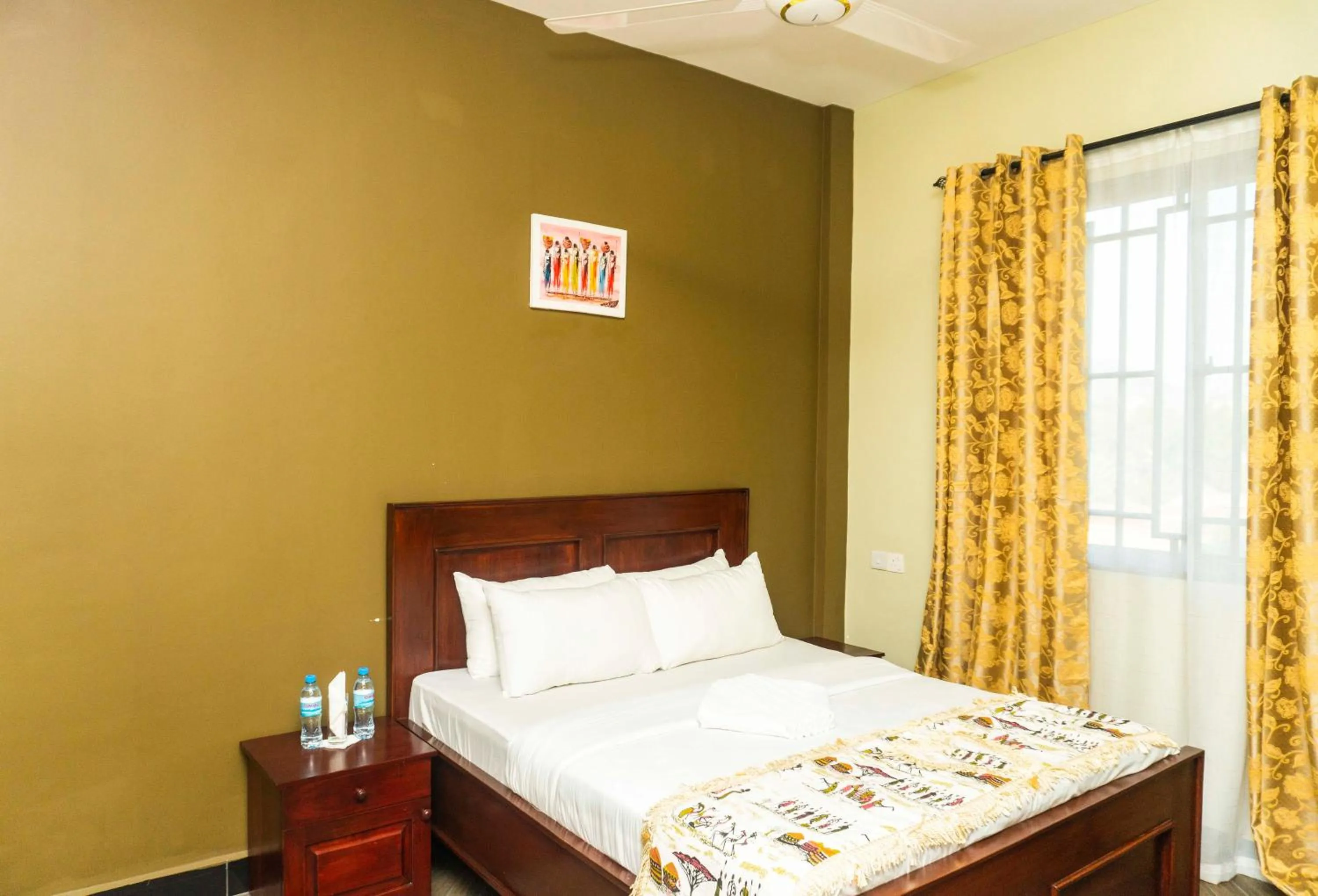 Bedroom, Bed in Kiteme Comfort Lodge