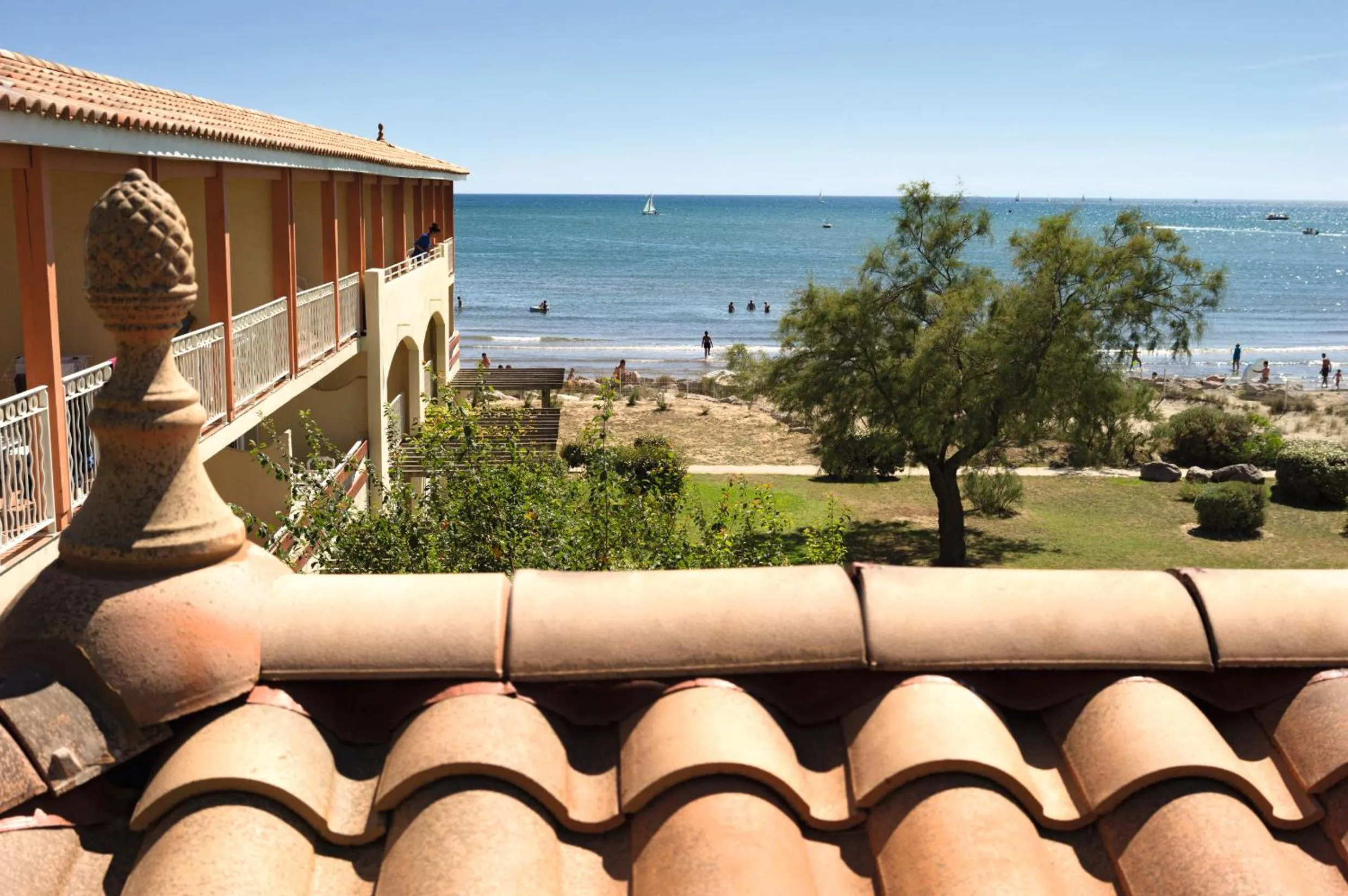 Sea view in SOWELL Family Grau du Roi